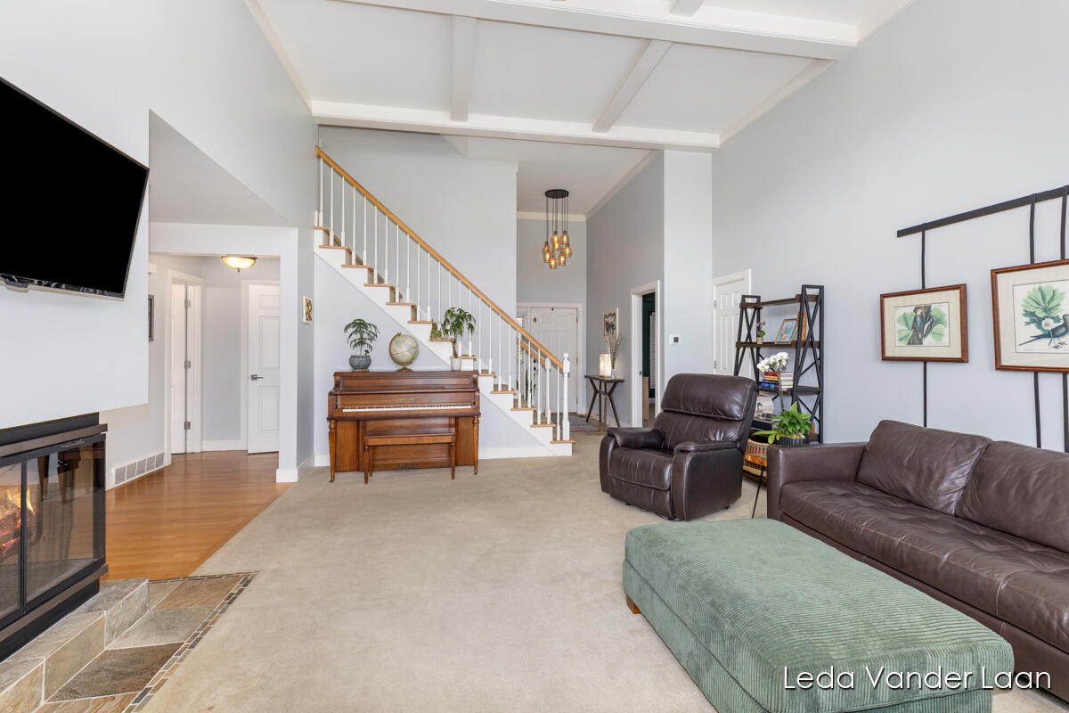 7250 Loma Linda Drive NE Rockford MI 49341