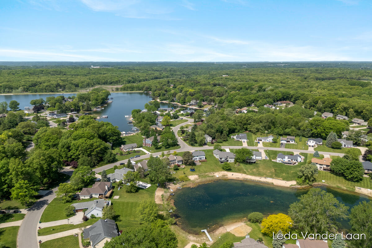 7250 Loma Linda Drive NE Rockford MI 49341