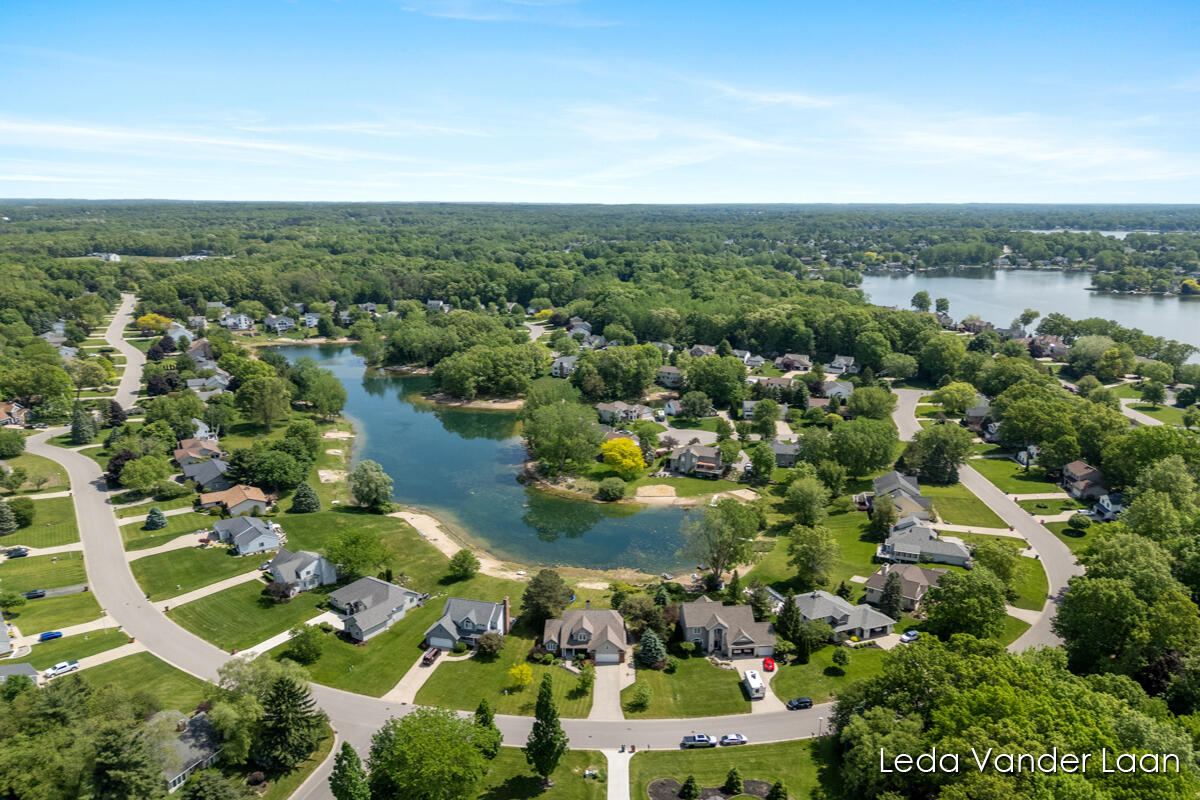 7250 Loma Linda Drive NE Rockford MI 49341