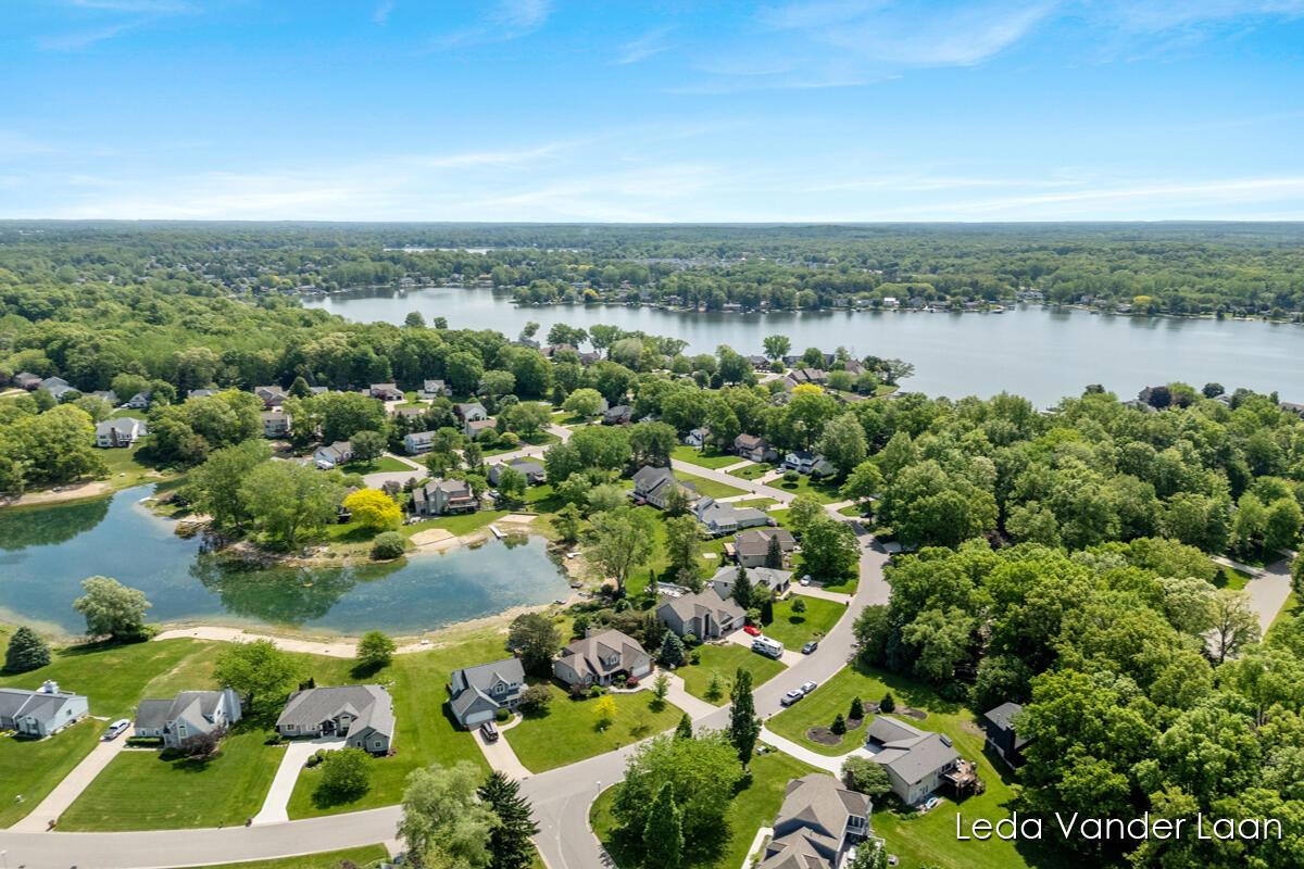 7250 Loma Linda Drive NE Rockford MI 49341