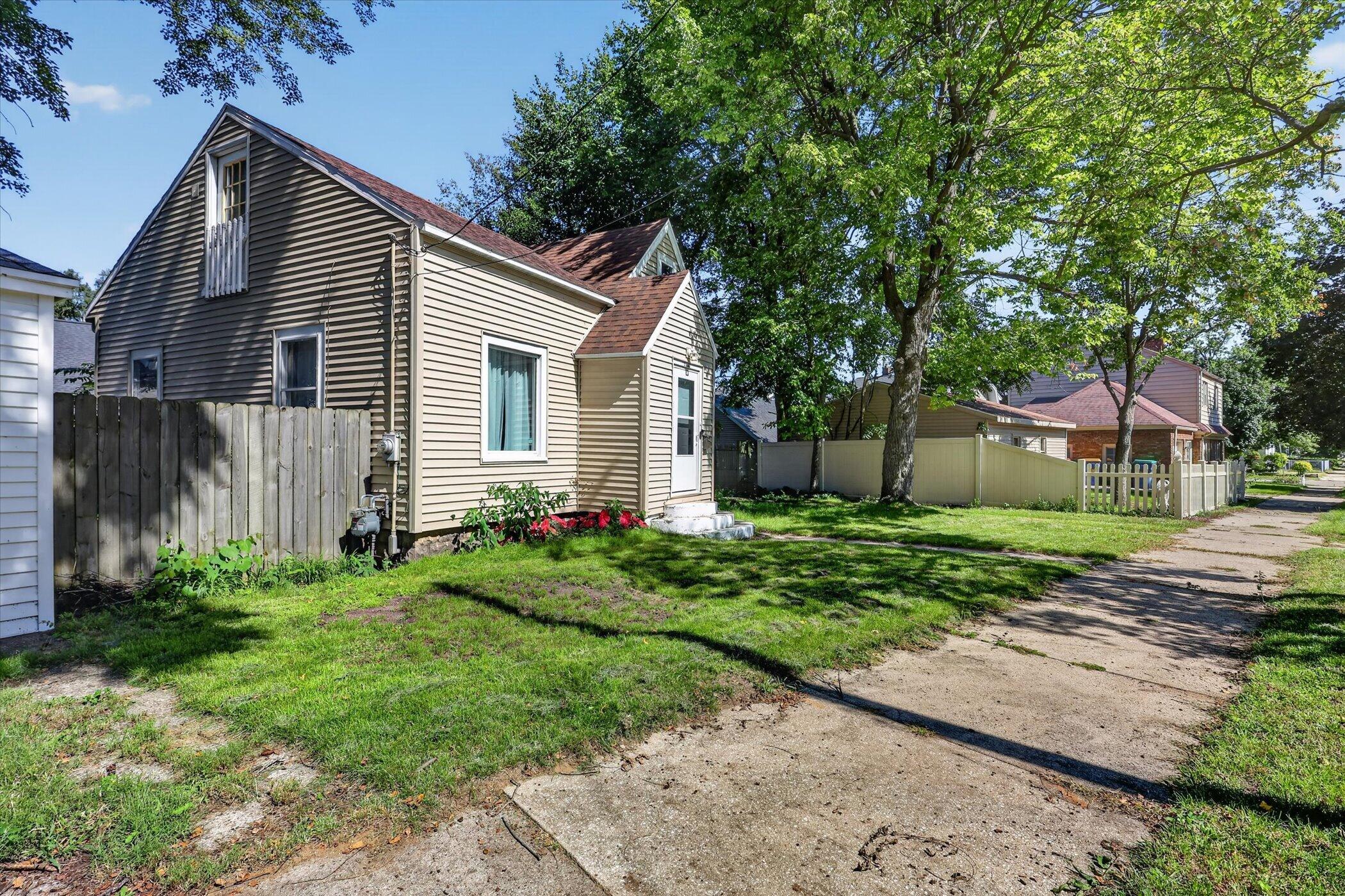 1111 Orville Street SE Grand Rapids MI 49507