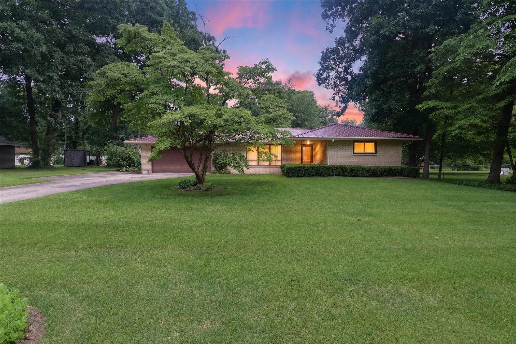 26384 Sweetbriar Street Edwardsburg MI 49112