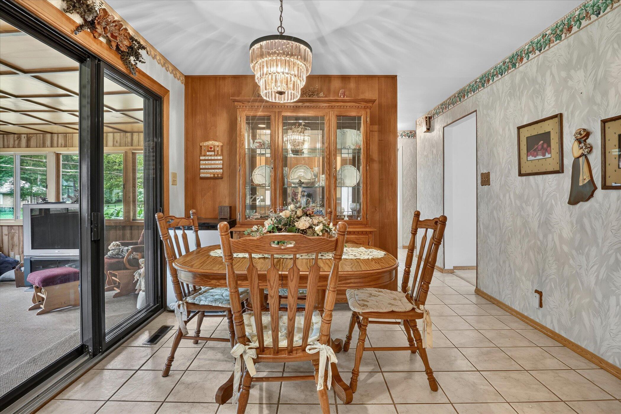 26384 Sweetbriar Street Edwardsburg MI 49112