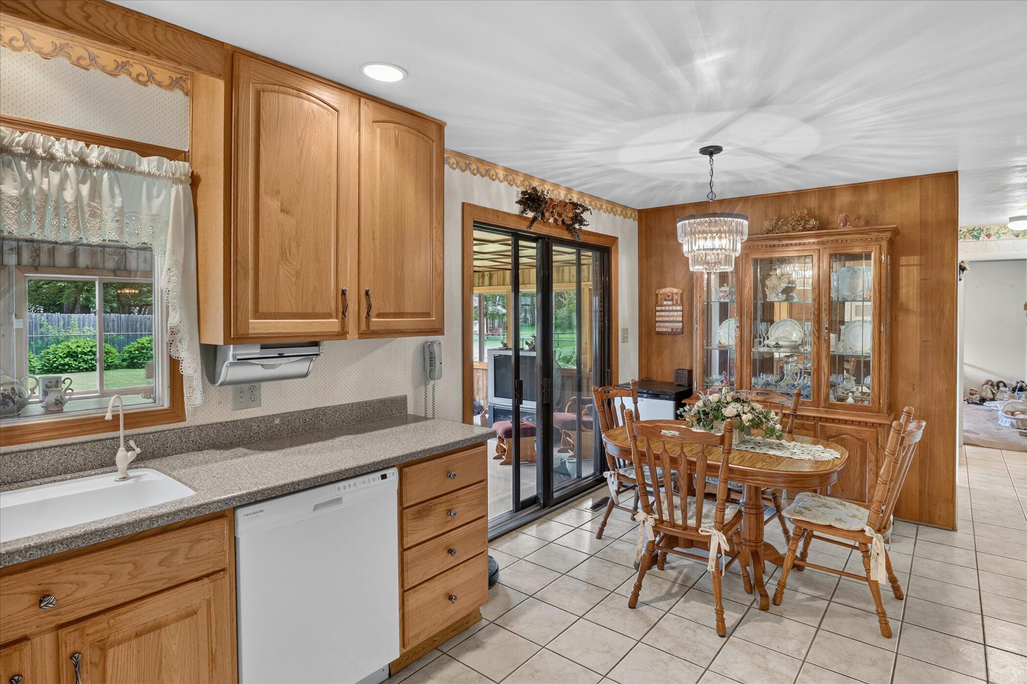 26384 Sweetbriar Street Edwardsburg MI 49112