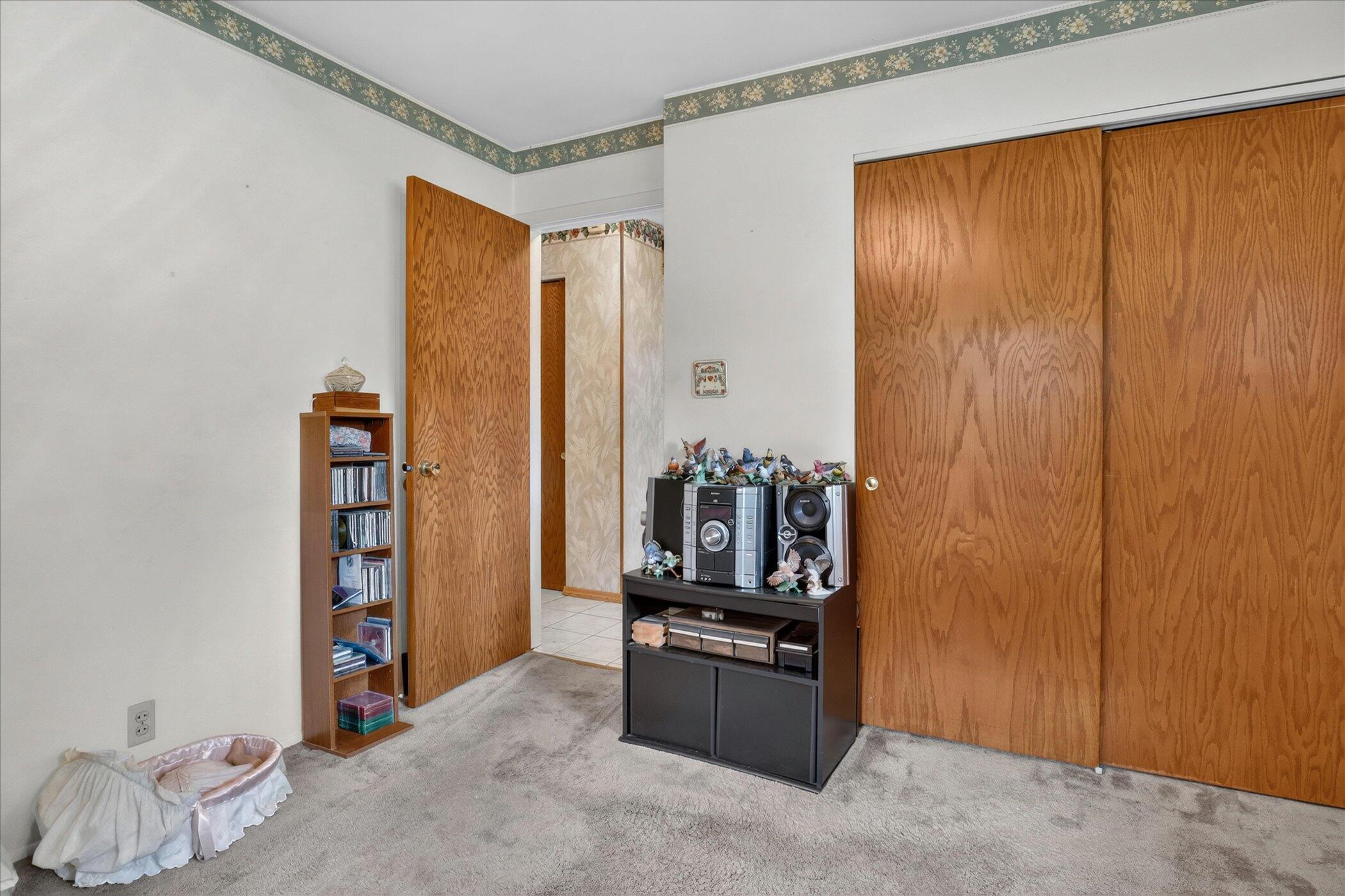 26384 Sweetbriar Street Edwardsburg MI 49112