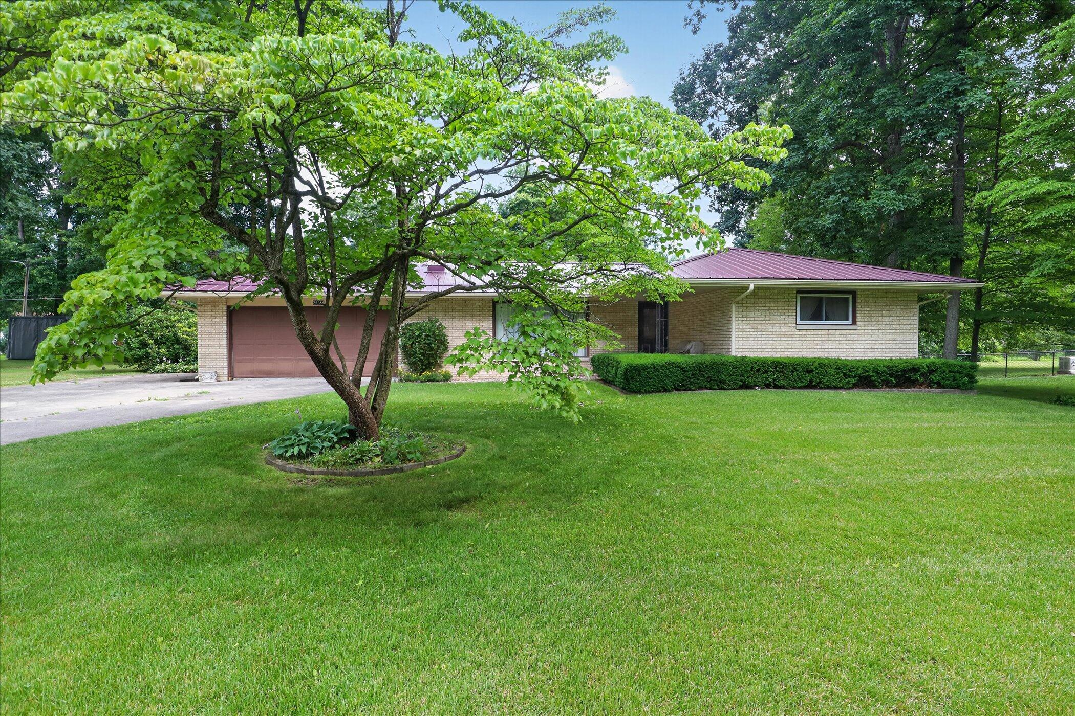 26384 Sweetbriar Street Edwardsburg MI 49112