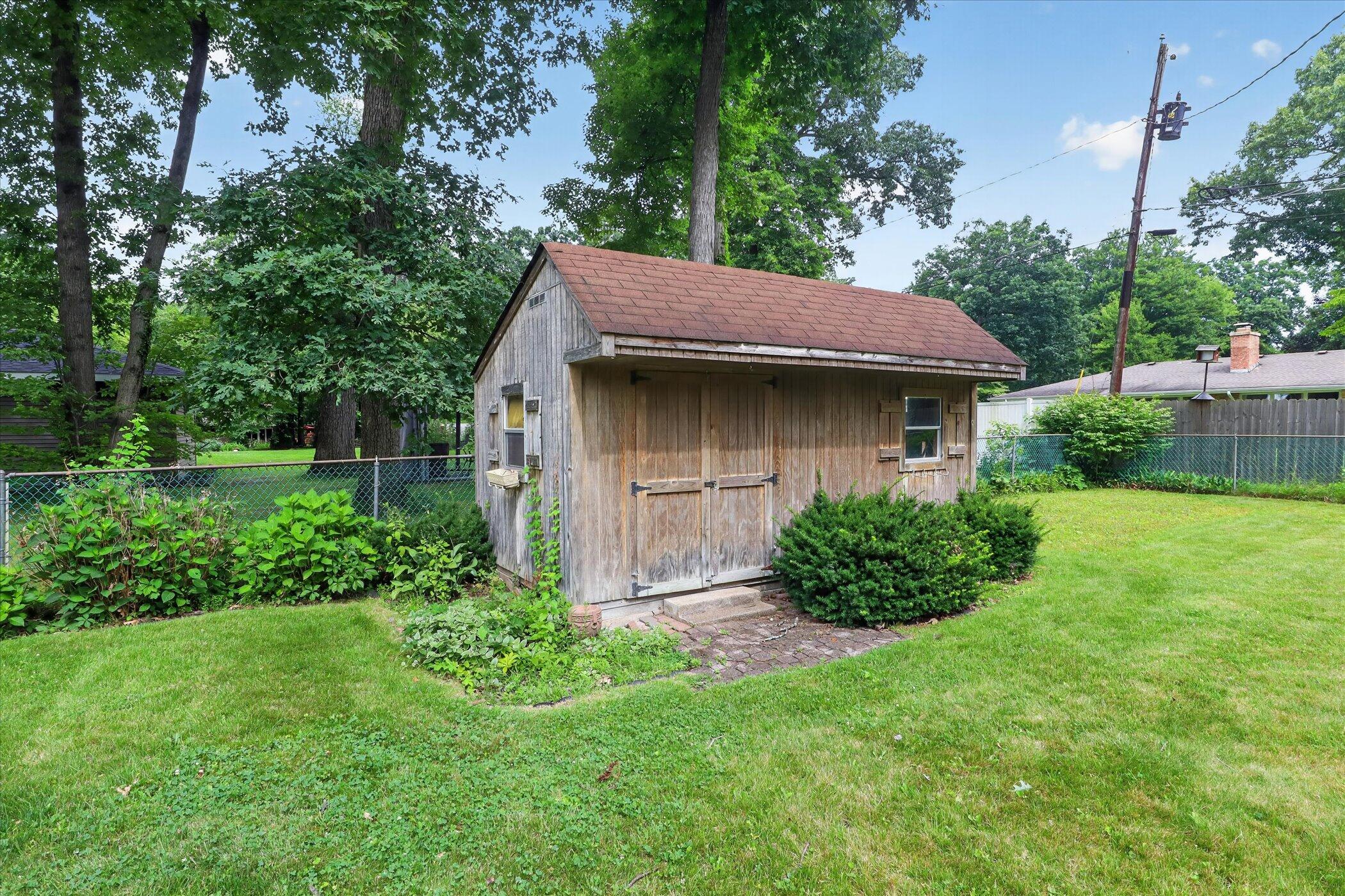 26384 Sweetbriar Street Edwardsburg MI 49112