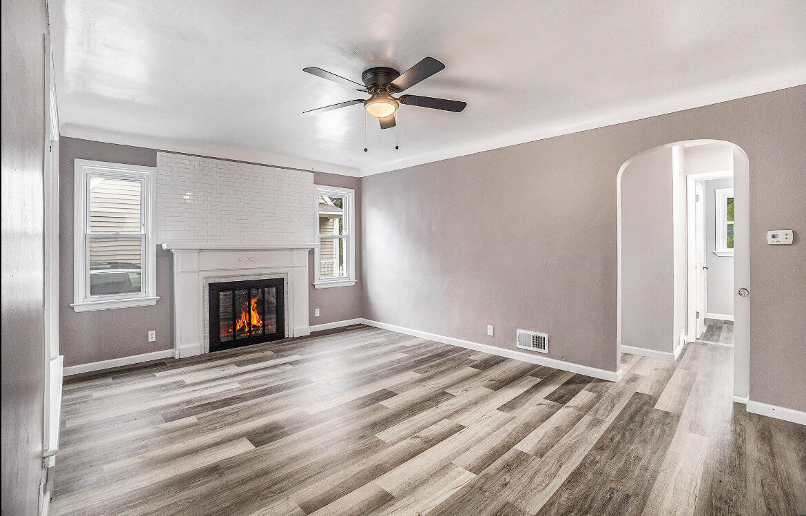 2328 Monroe Avenue NE Grand Rapids MI 49505