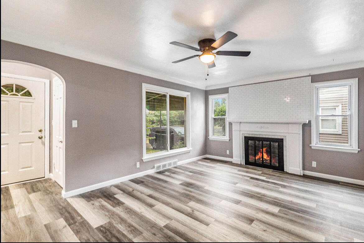 2328 Monroe Avenue NE Grand Rapids MI 49505