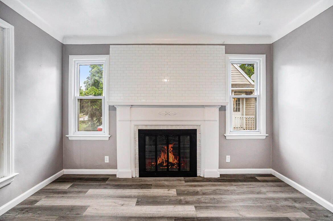 2328 Monroe Avenue NE Grand Rapids MI 49505