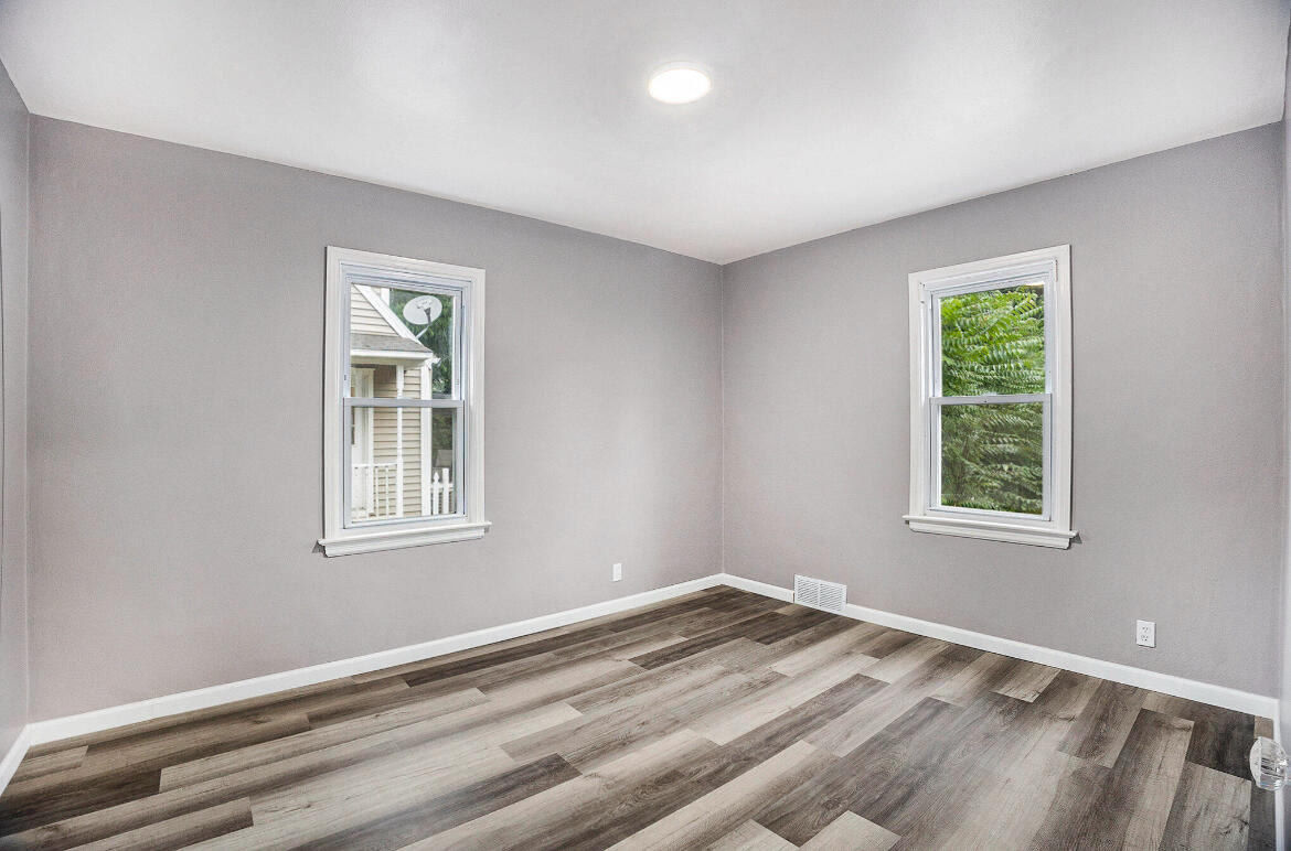 2328 Monroe Avenue NE Grand Rapids MI 49505