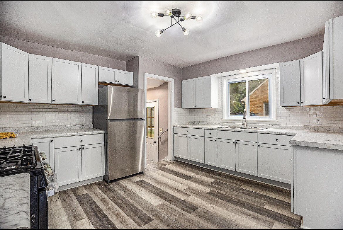 2328 Monroe Avenue NE Grand Rapids MI 49505