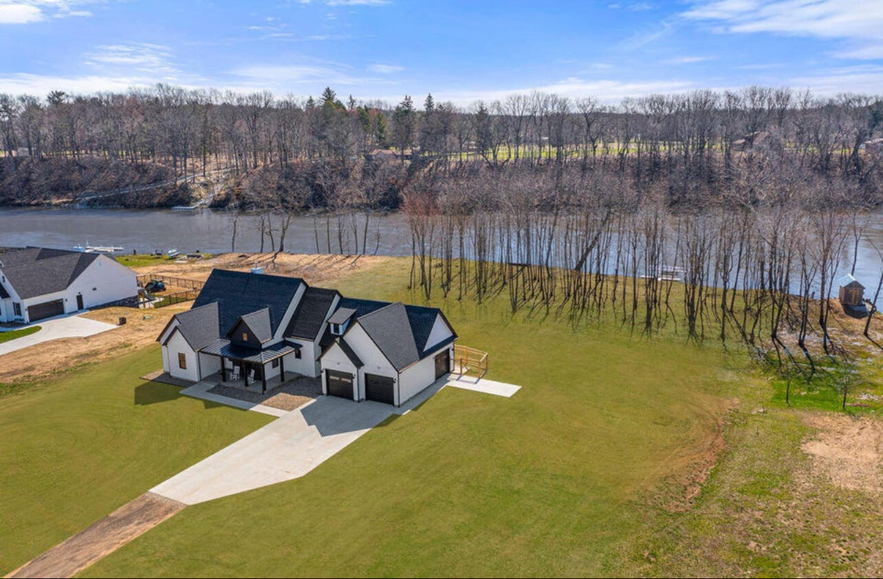 14275 Deer Path Buchanan MI 49107