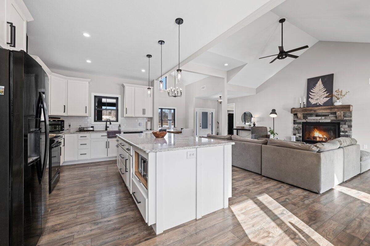 14275 Deer Path Buchanan MI 49107
