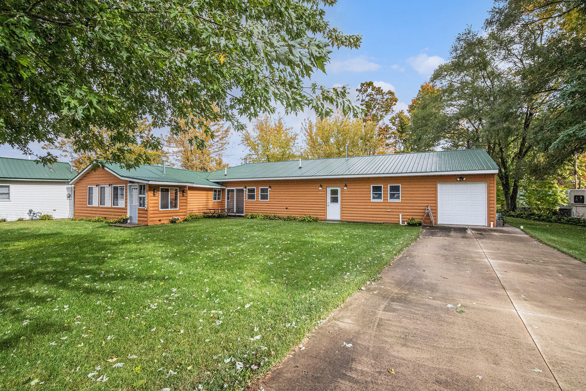 53027 Twin Lakes Road Dowagiac MI 49047