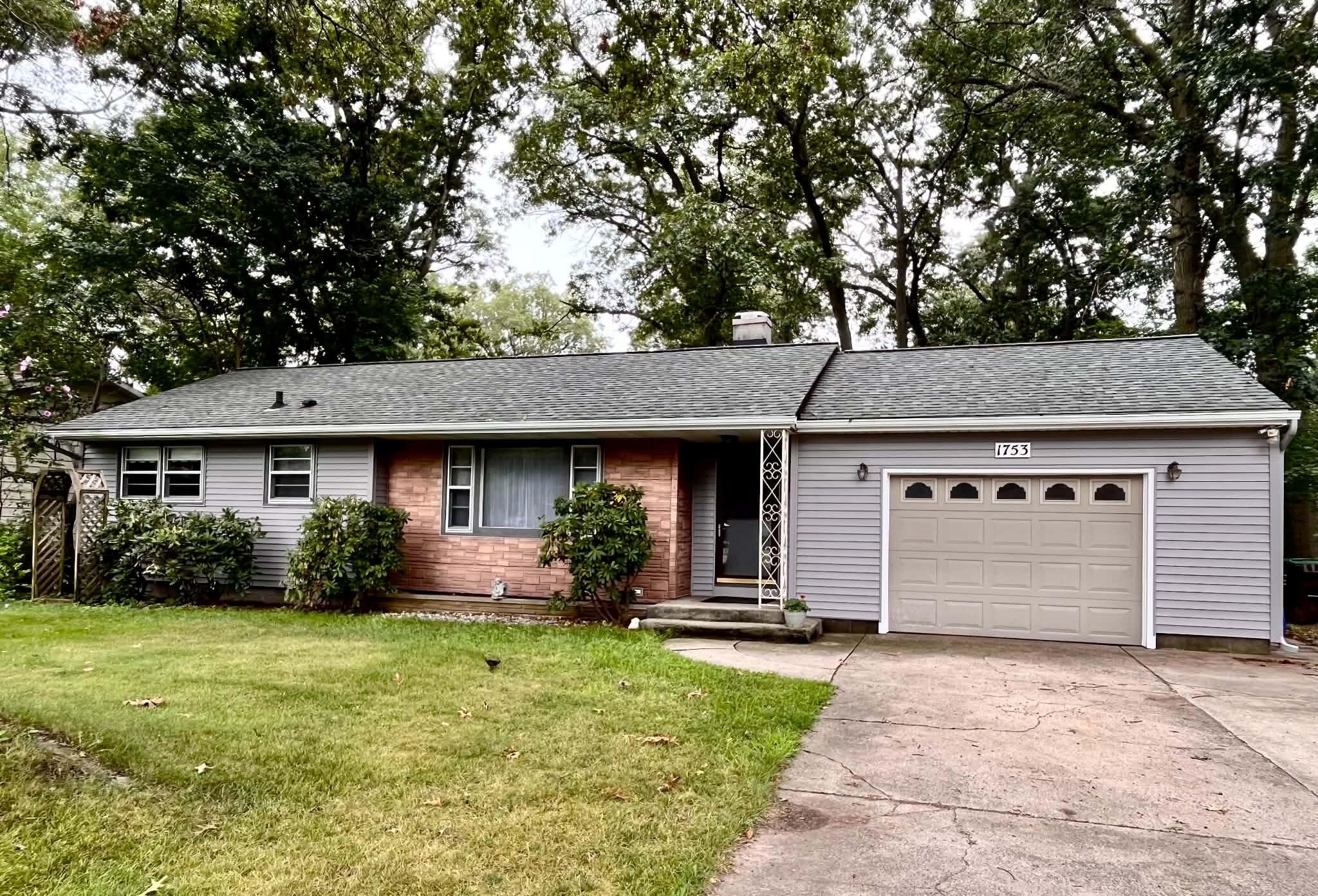 1753 Vine Avenue Muskegon MI 49442