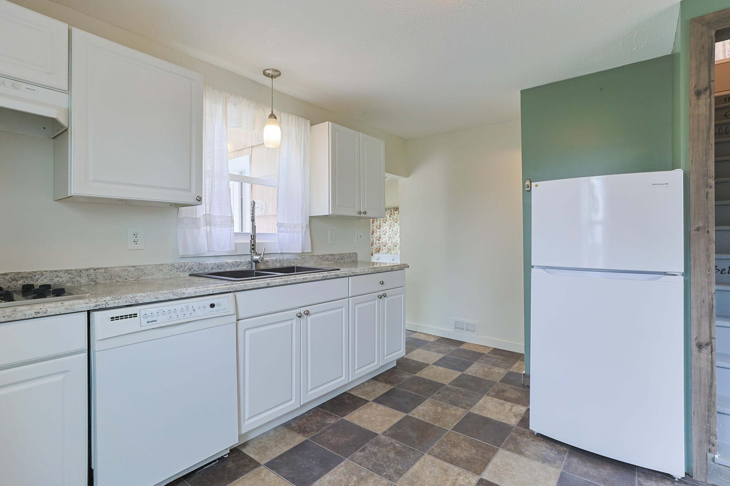67013 M 62 Edwardsburg MI 49112