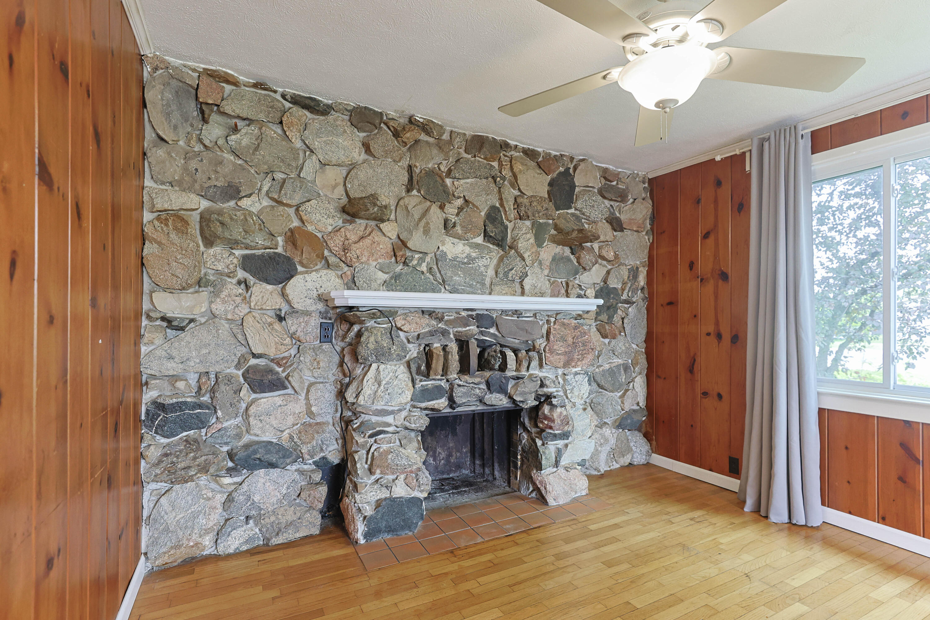 67013 M 62 Edwardsburg MI 49112