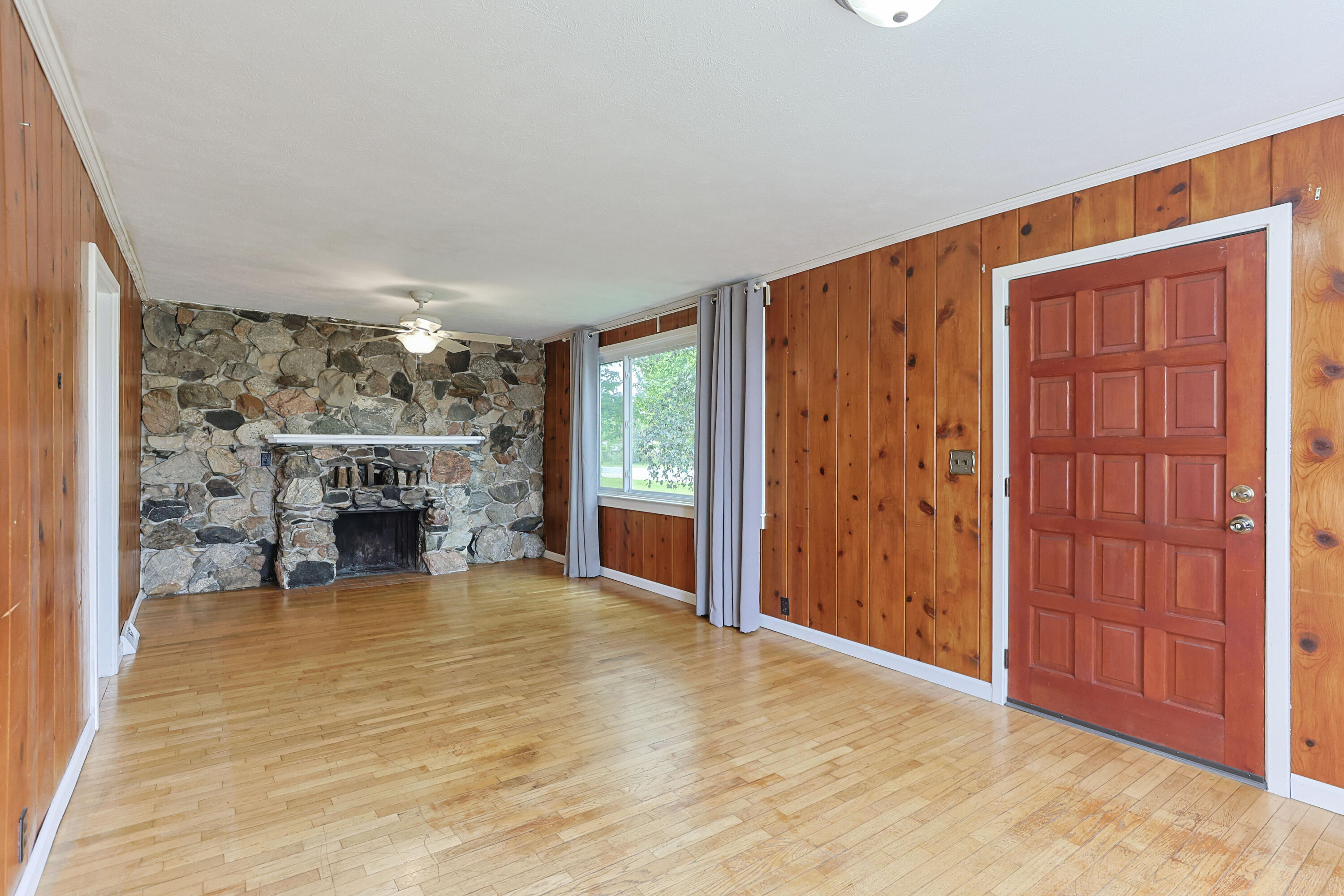 67013 M 62 Edwardsburg MI 49112