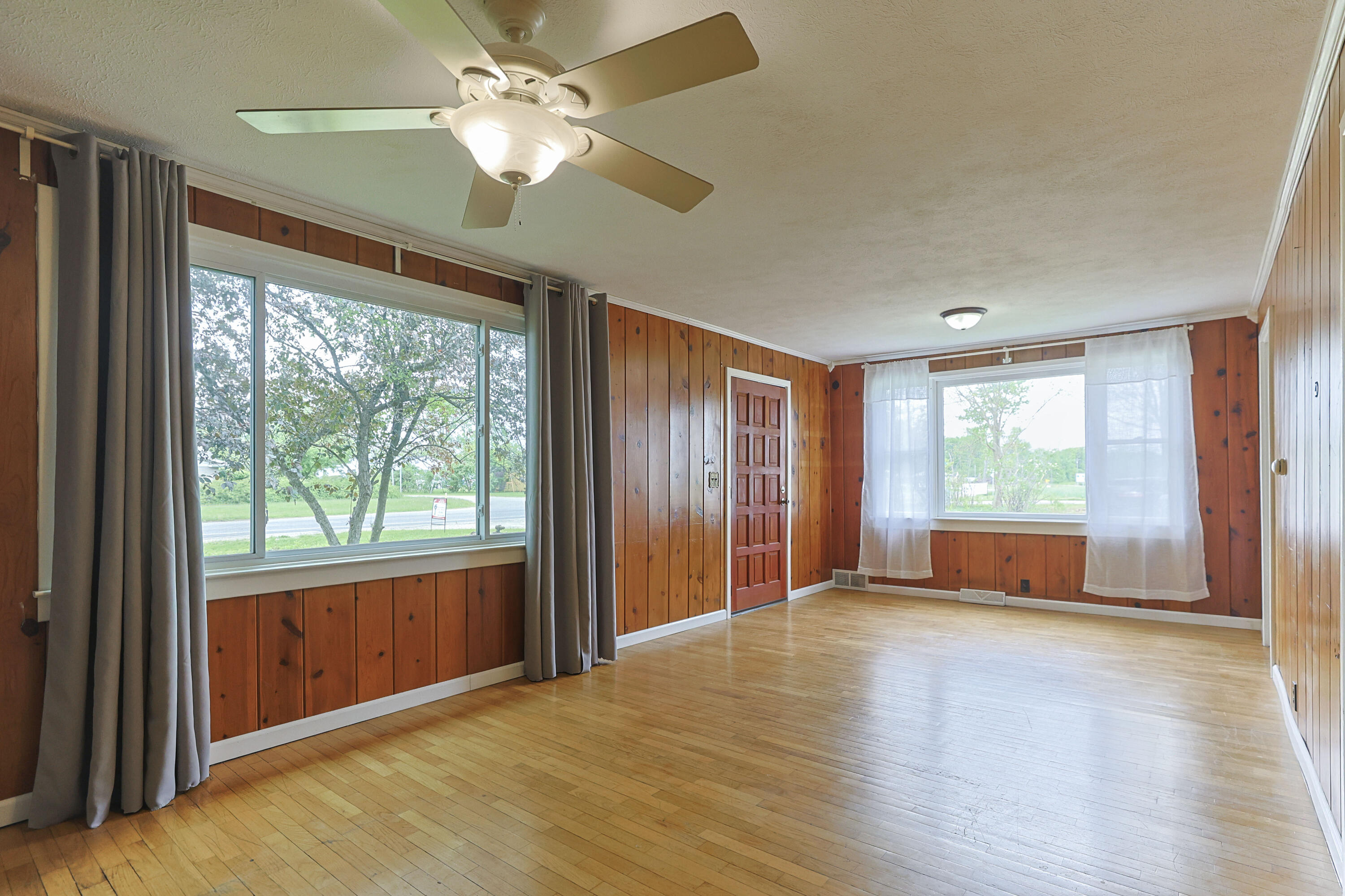 67013 M 62 Edwardsburg MI 49112