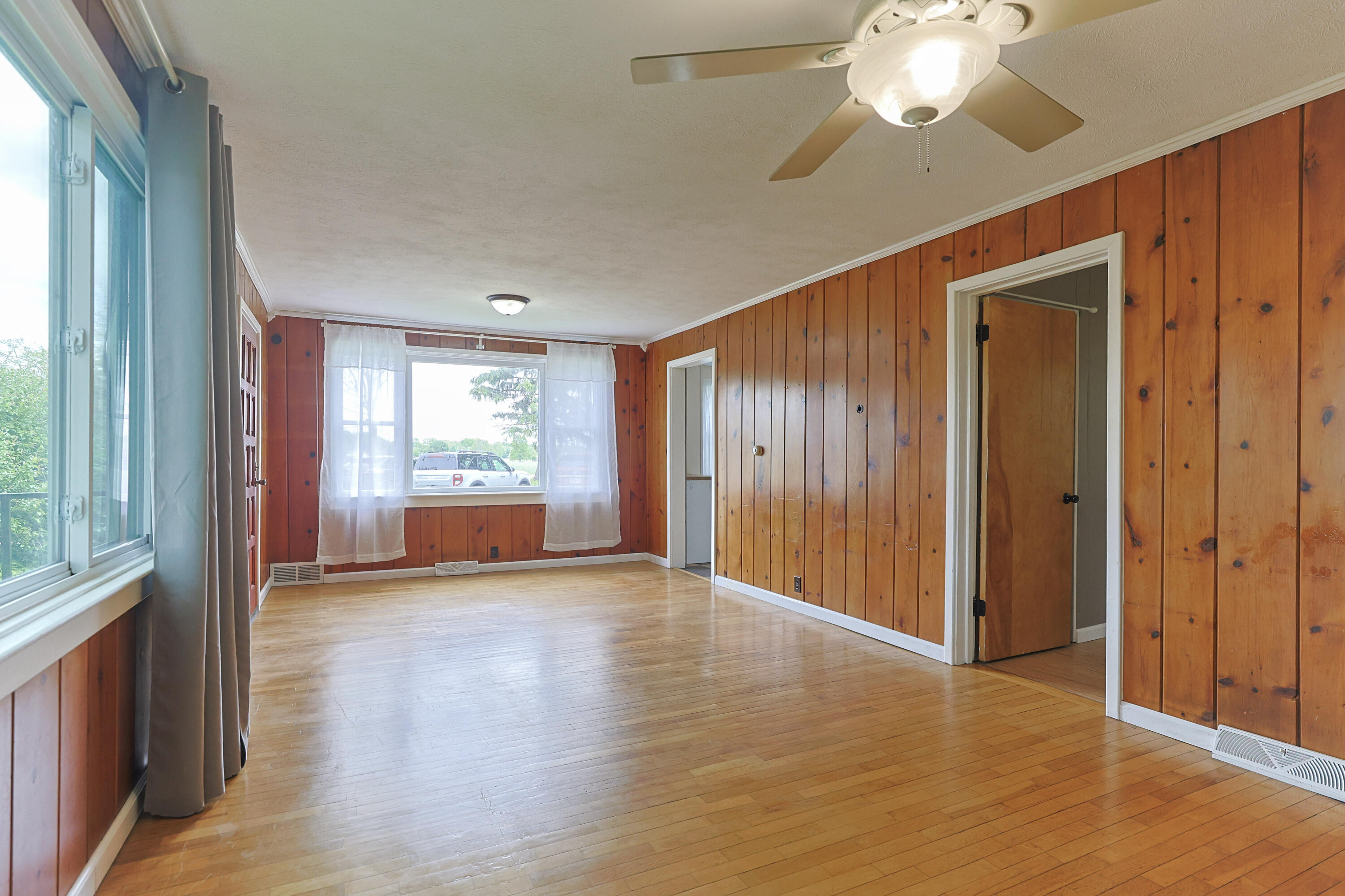 67013 M 62 Edwardsburg MI 49112