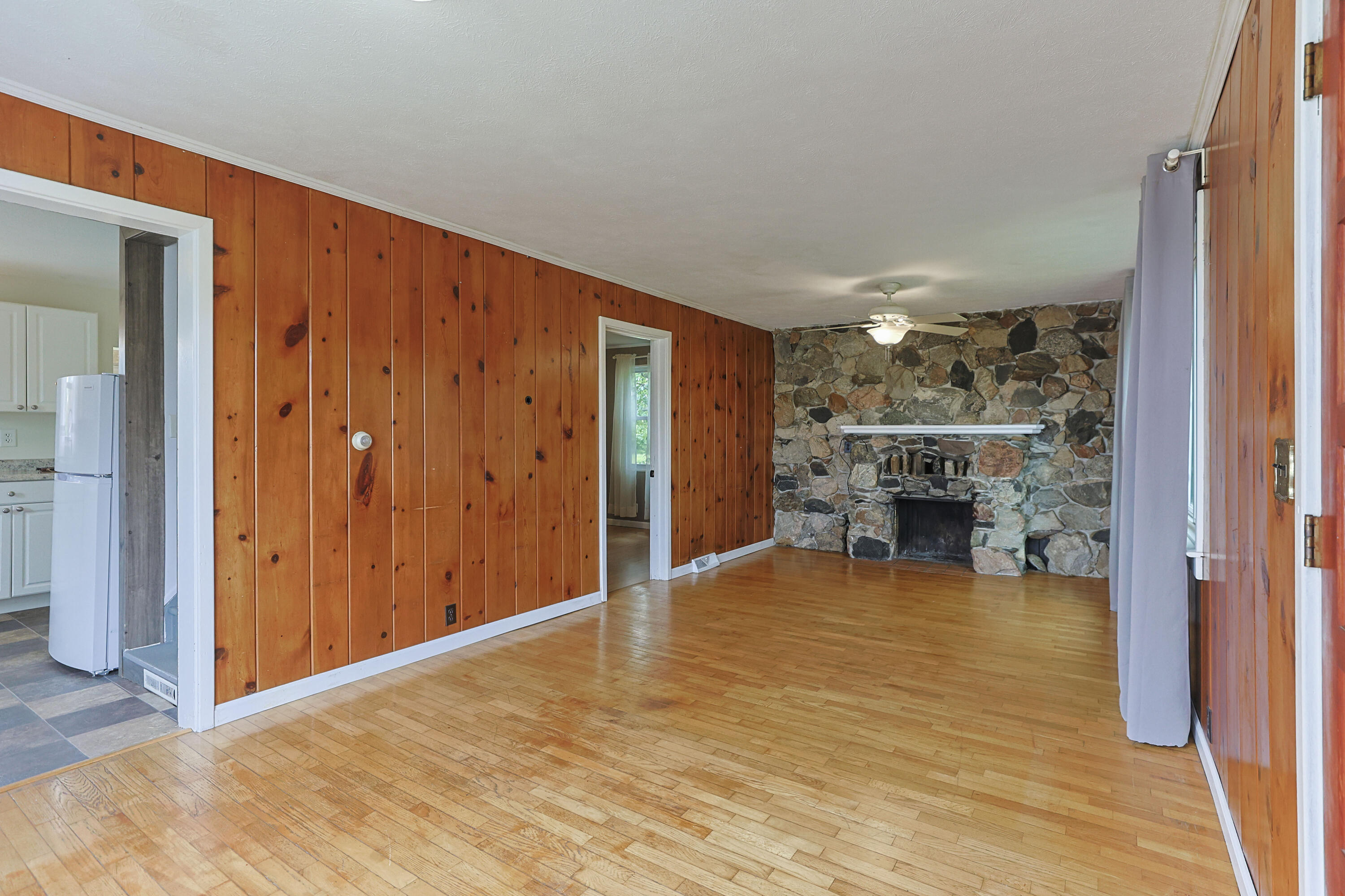 67013 M 62 Edwardsburg MI 49112