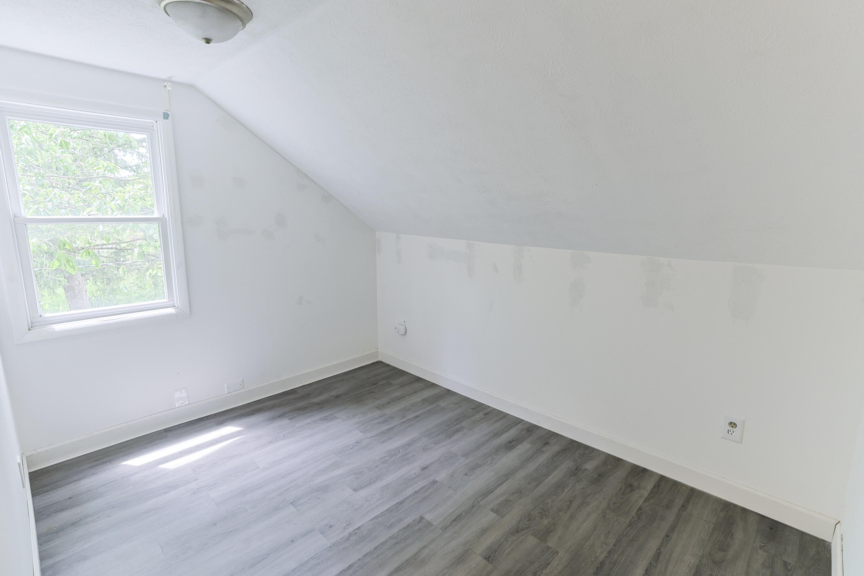 67013 M 62 Edwardsburg MI 49112