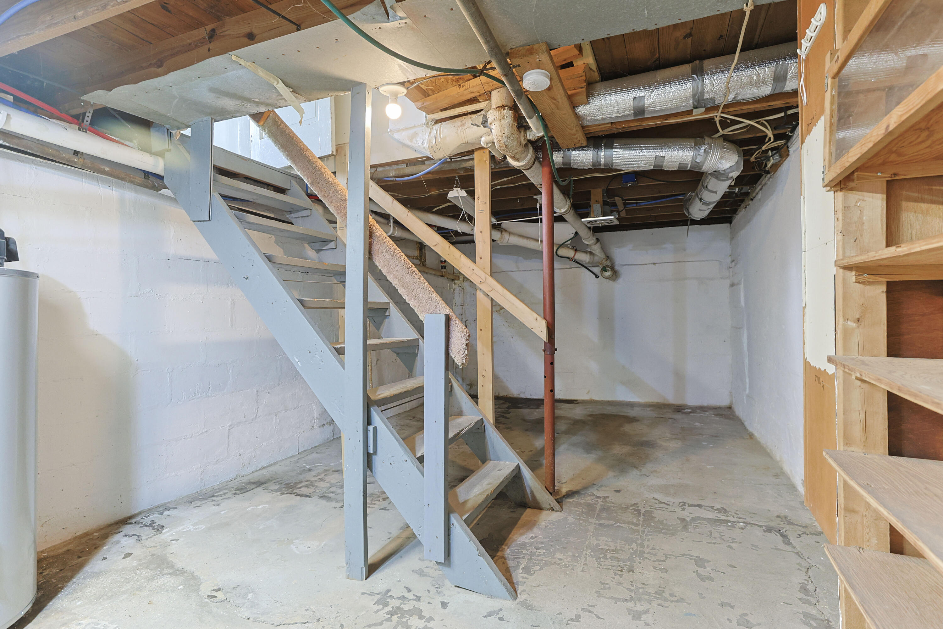 67013 M 62 Edwardsburg MI 49112