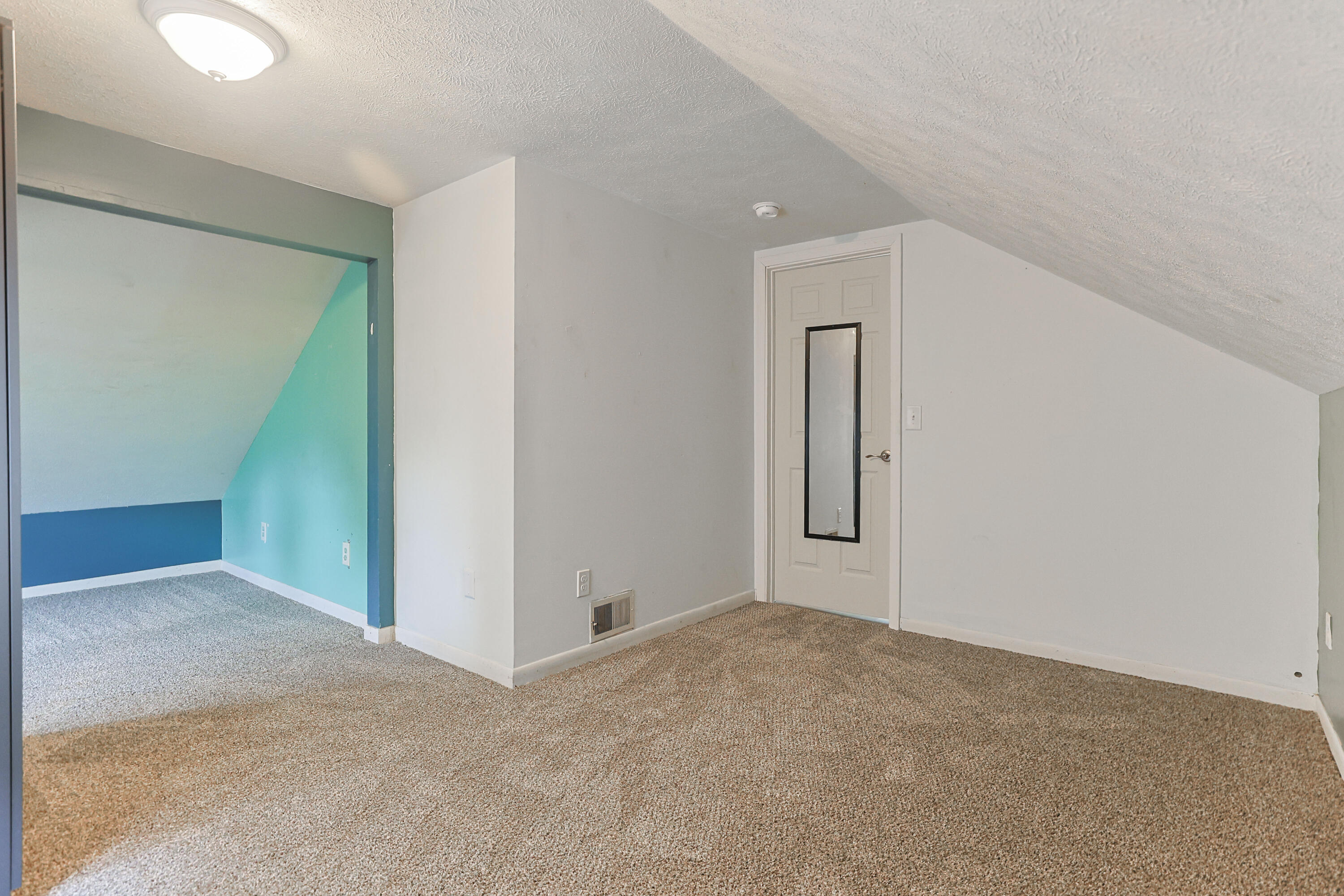 67013 M 62 Edwardsburg MI 49112