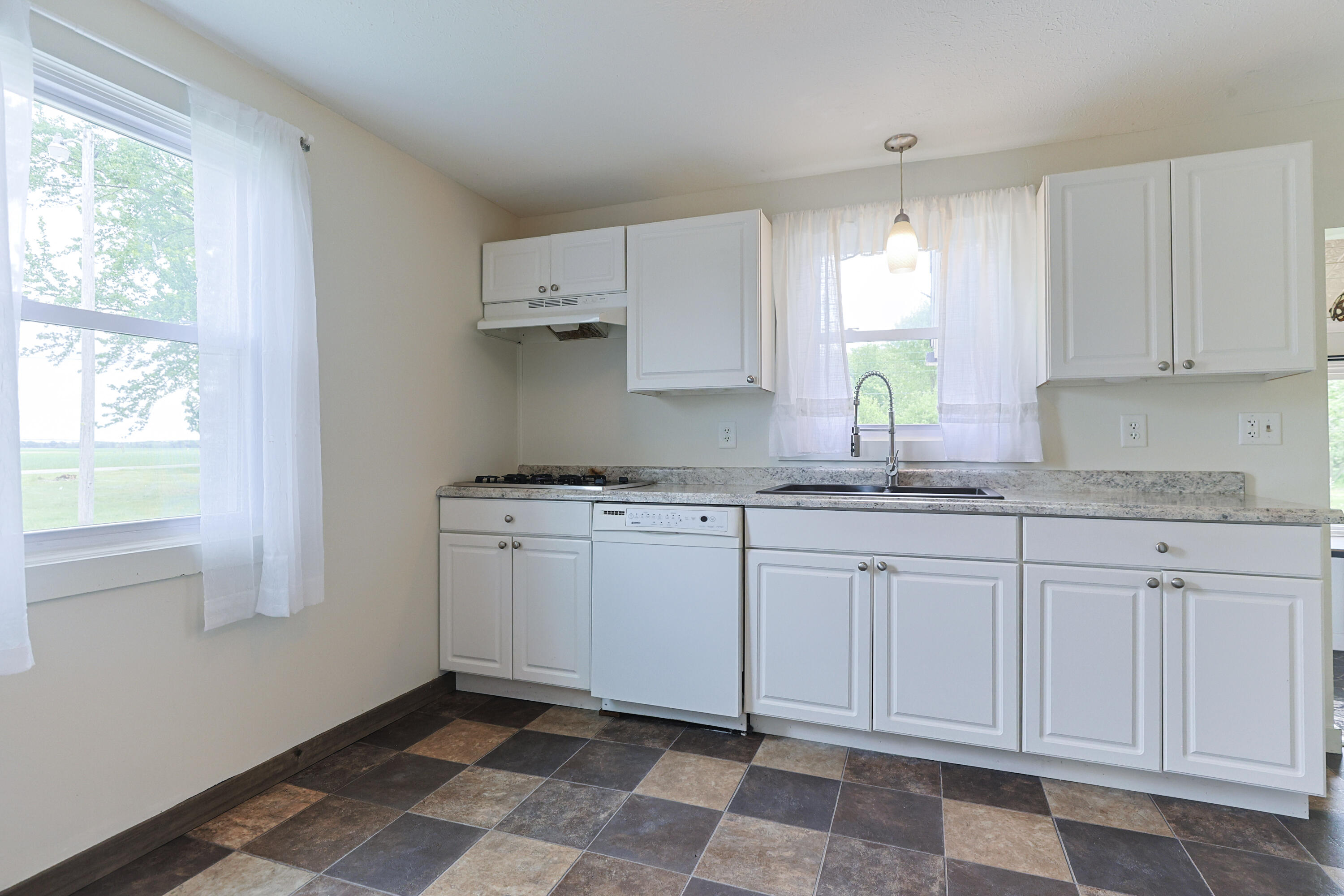 67013 M 62 Edwardsburg MI 49112