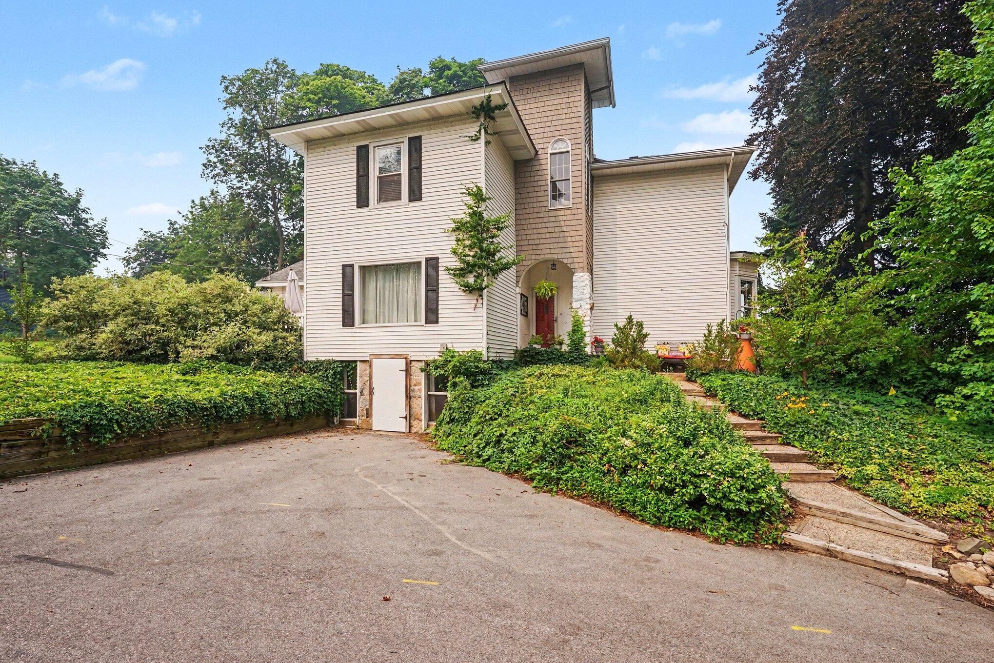 312 E 16th Street Holland MI 49423