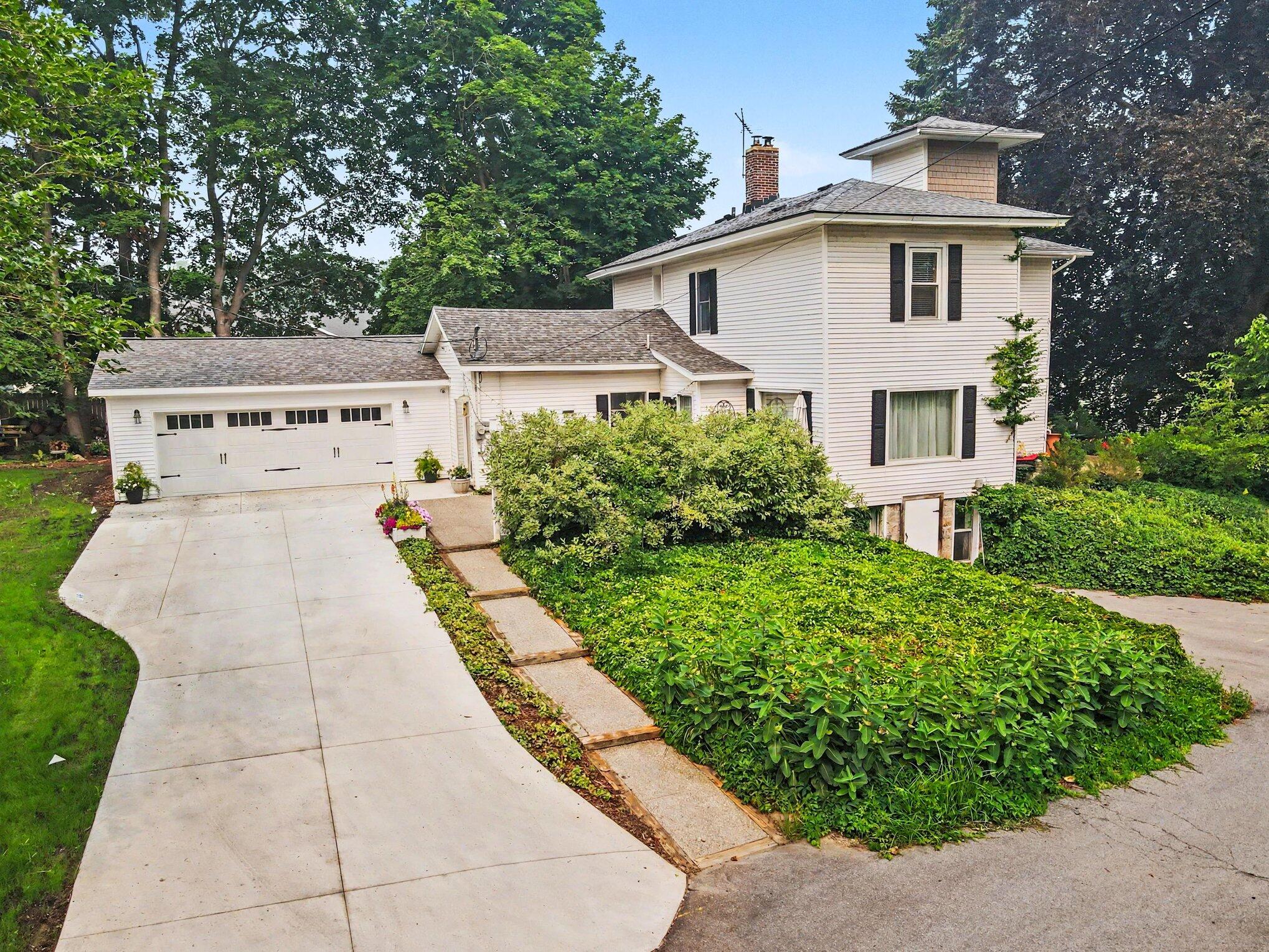 312 E 16th Street Holland MI 49423