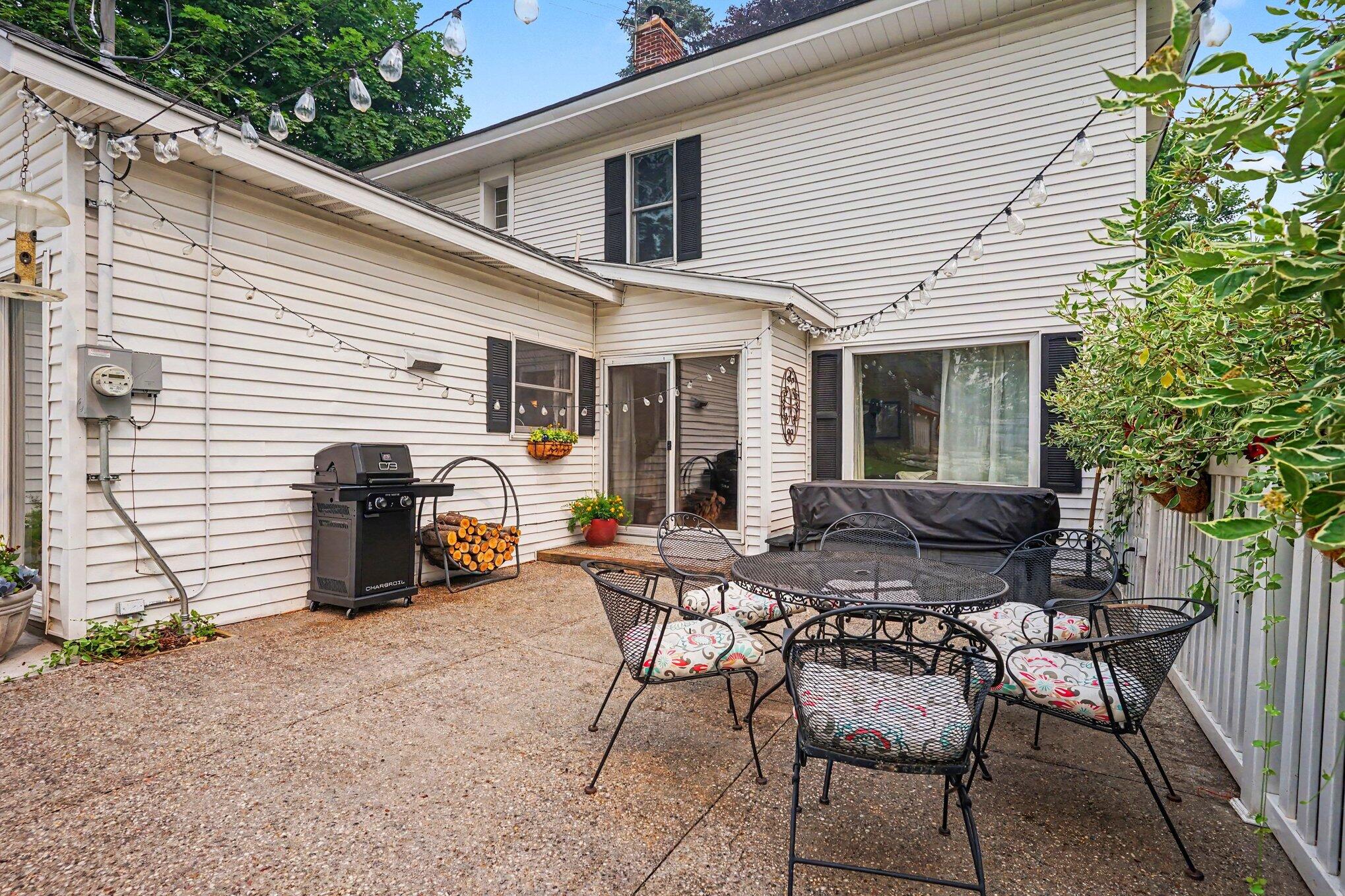 312 E 16th Street Holland MI 49423