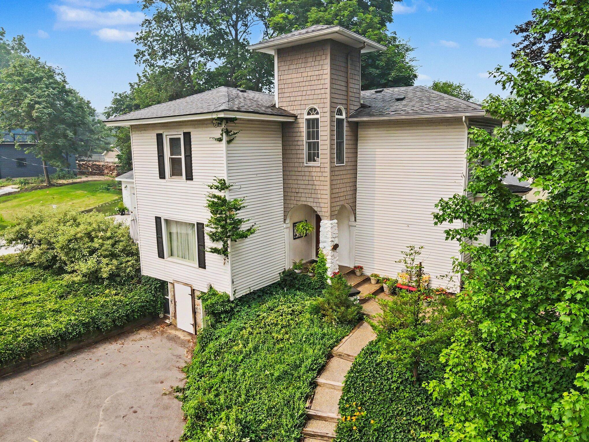 312 E 16th Street Holland MI 49423