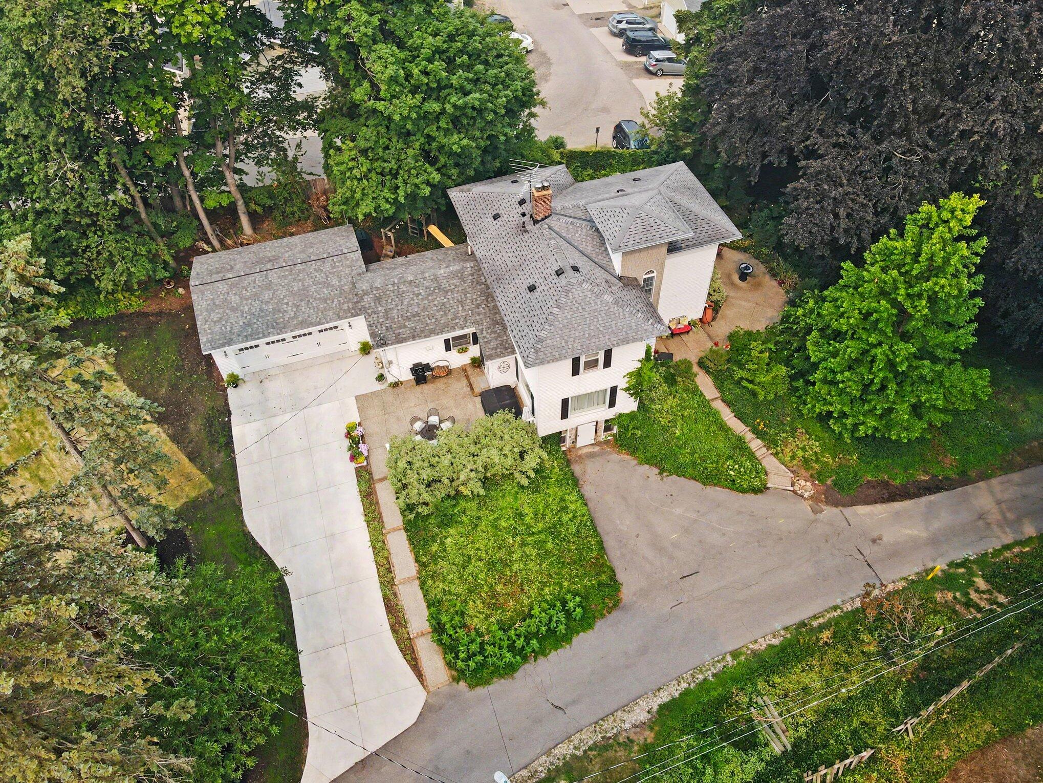 312 E 16th Street Holland MI 49423