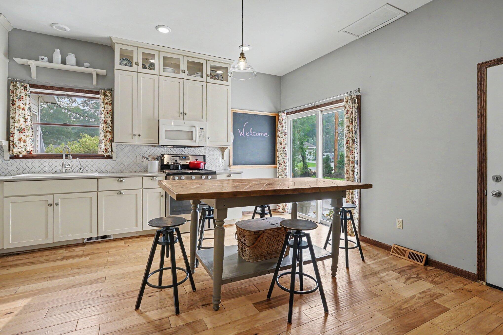 312 E 16th Street Holland MI 49423