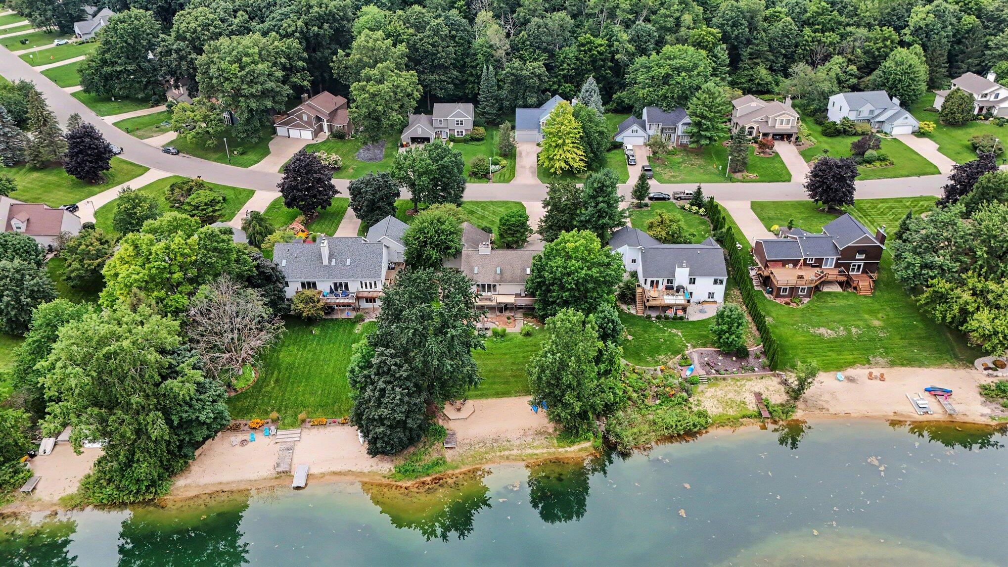 6036 NE Arroyo Vista Drive NE Rockford MI 49341