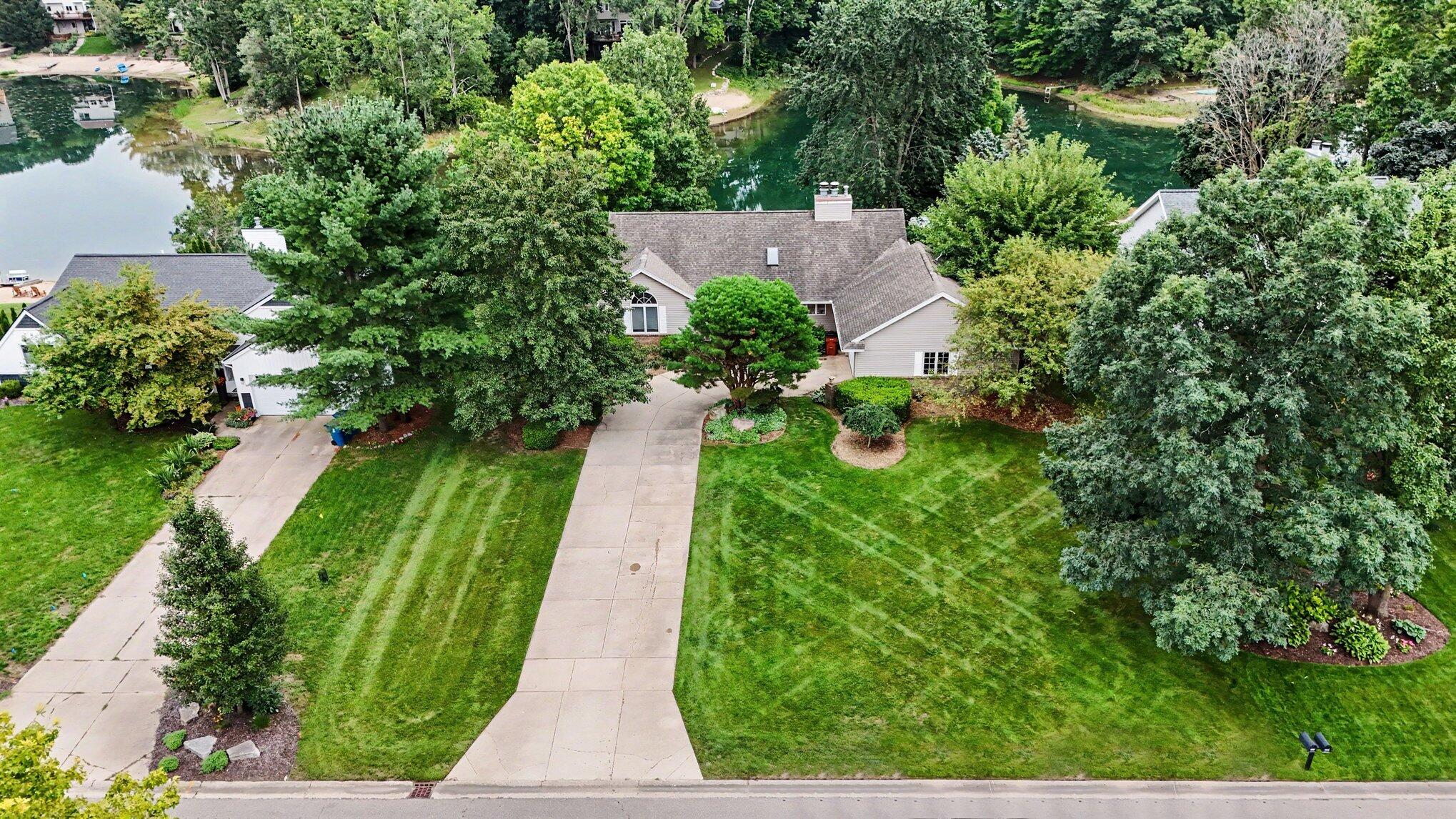 6036 NE Arroyo Vista Drive NE Rockford MI 49341