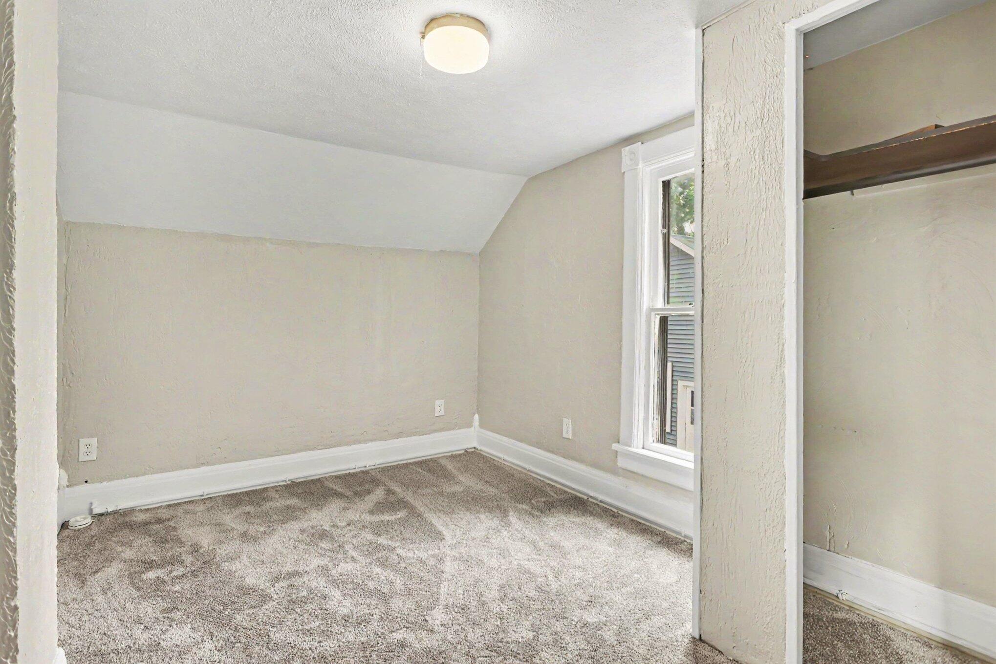 189 Banks Street Coloma MI 49038