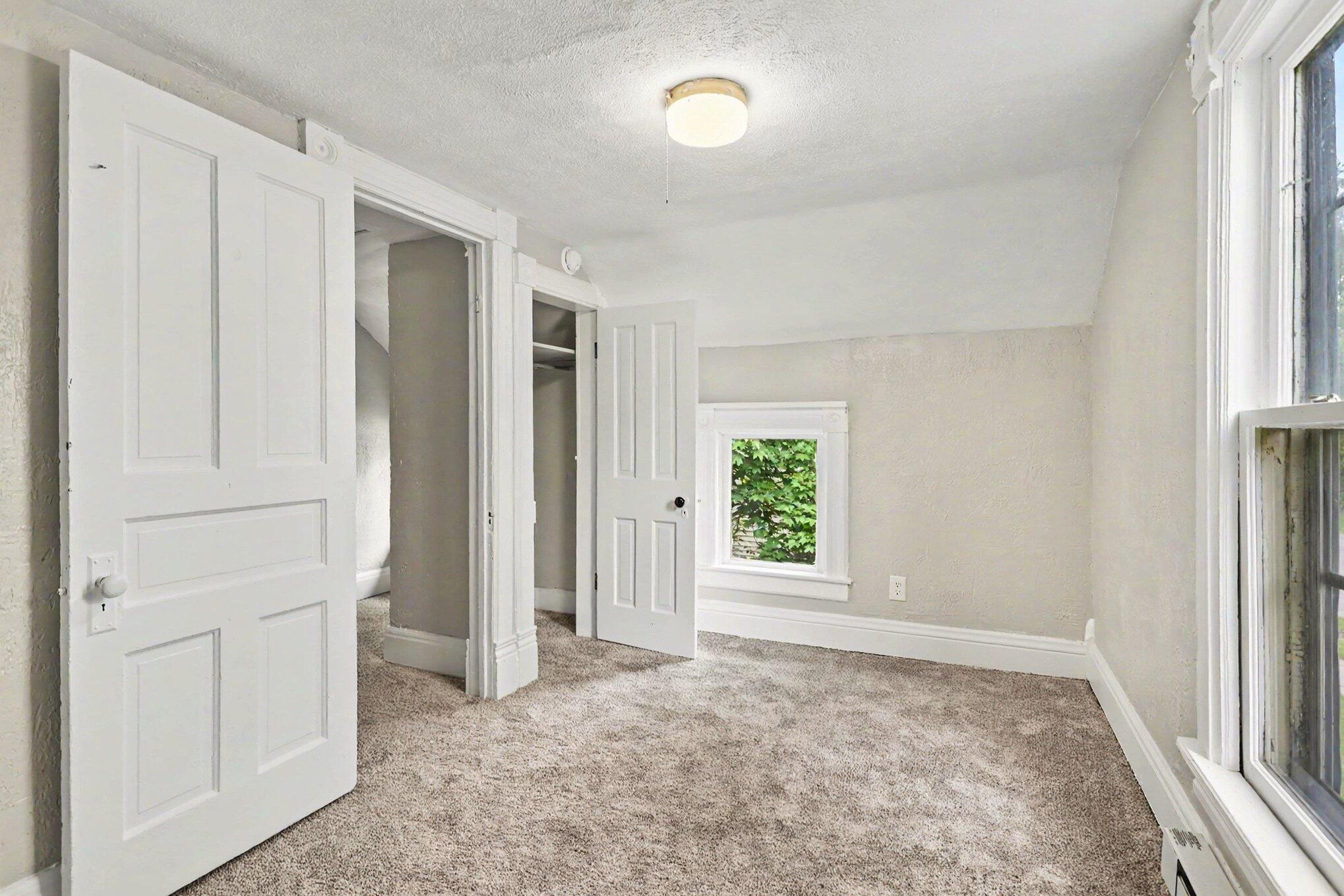 189 Banks Street Coloma MI 49038