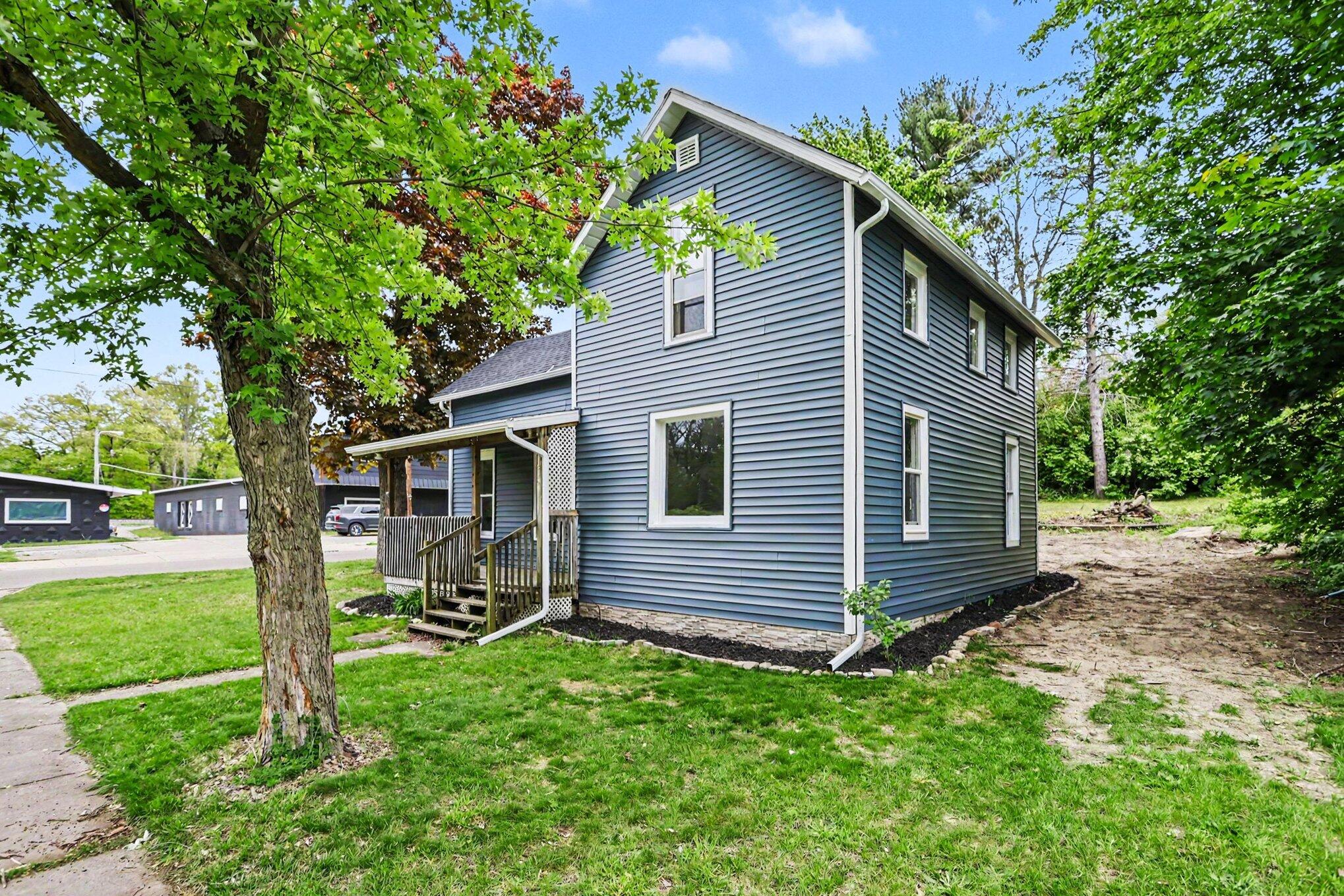 189 Banks Street Coloma MI 49038