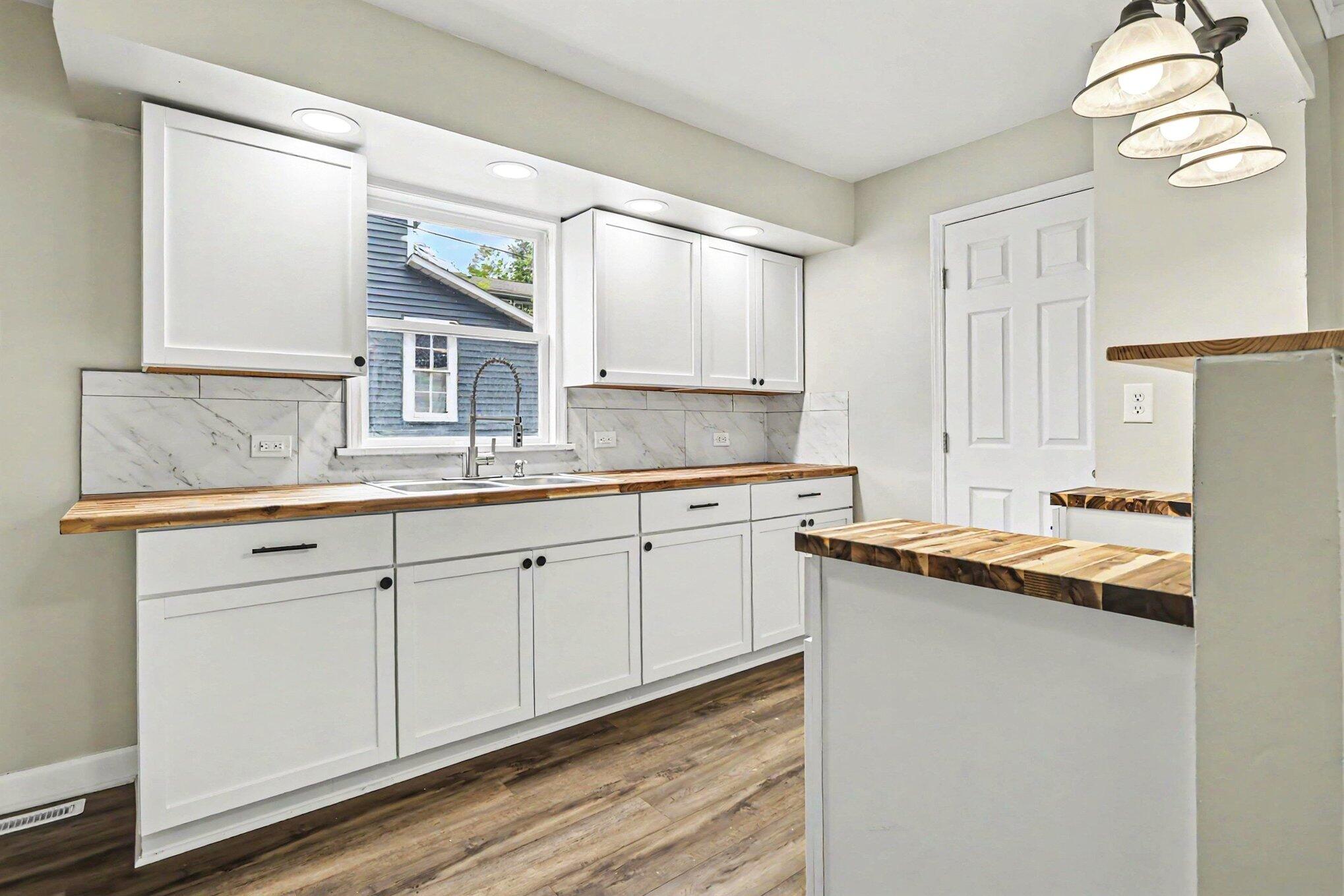 189 Banks Street Coloma MI 49038