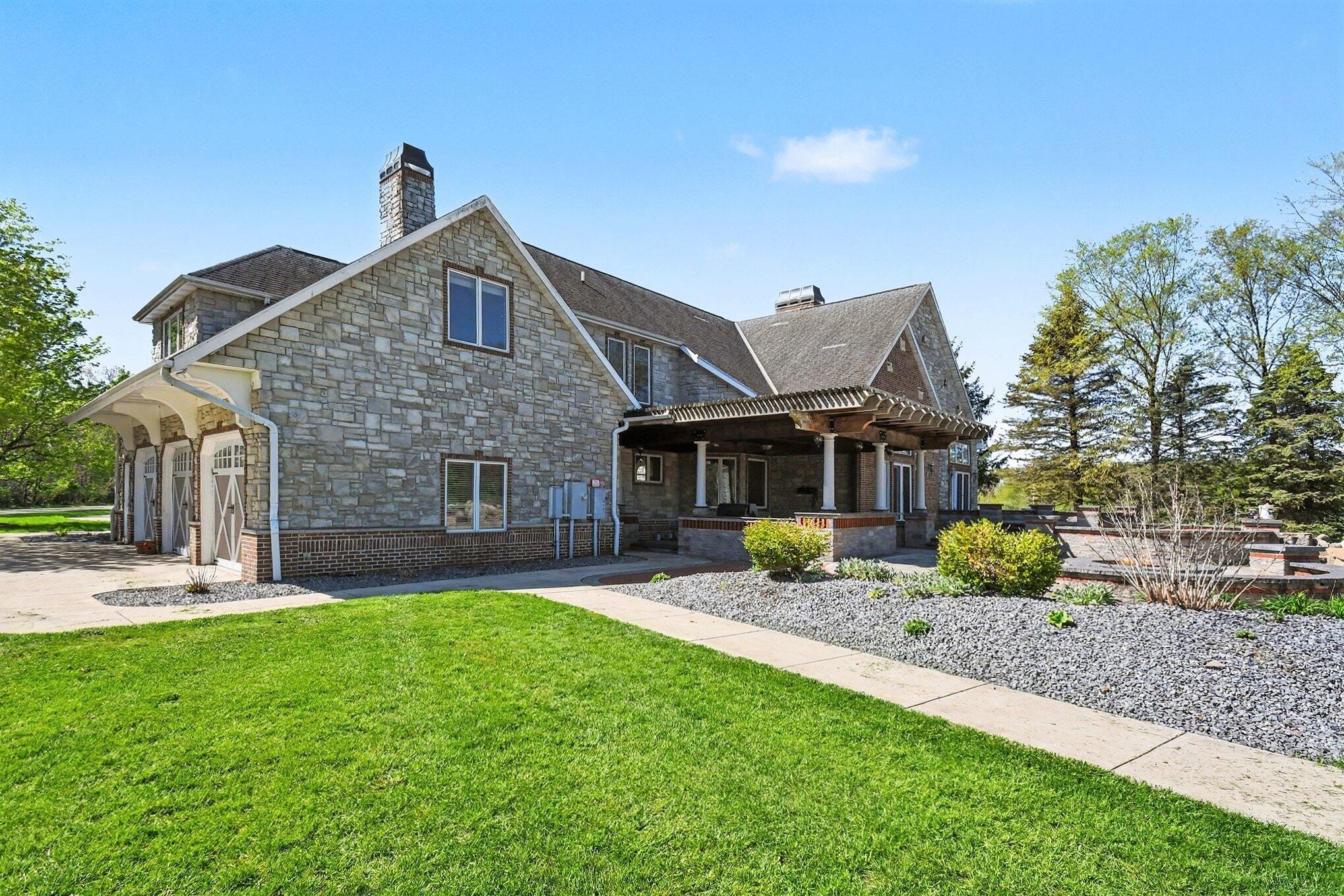 25510 Harris Street Edwardsburg MI 49112