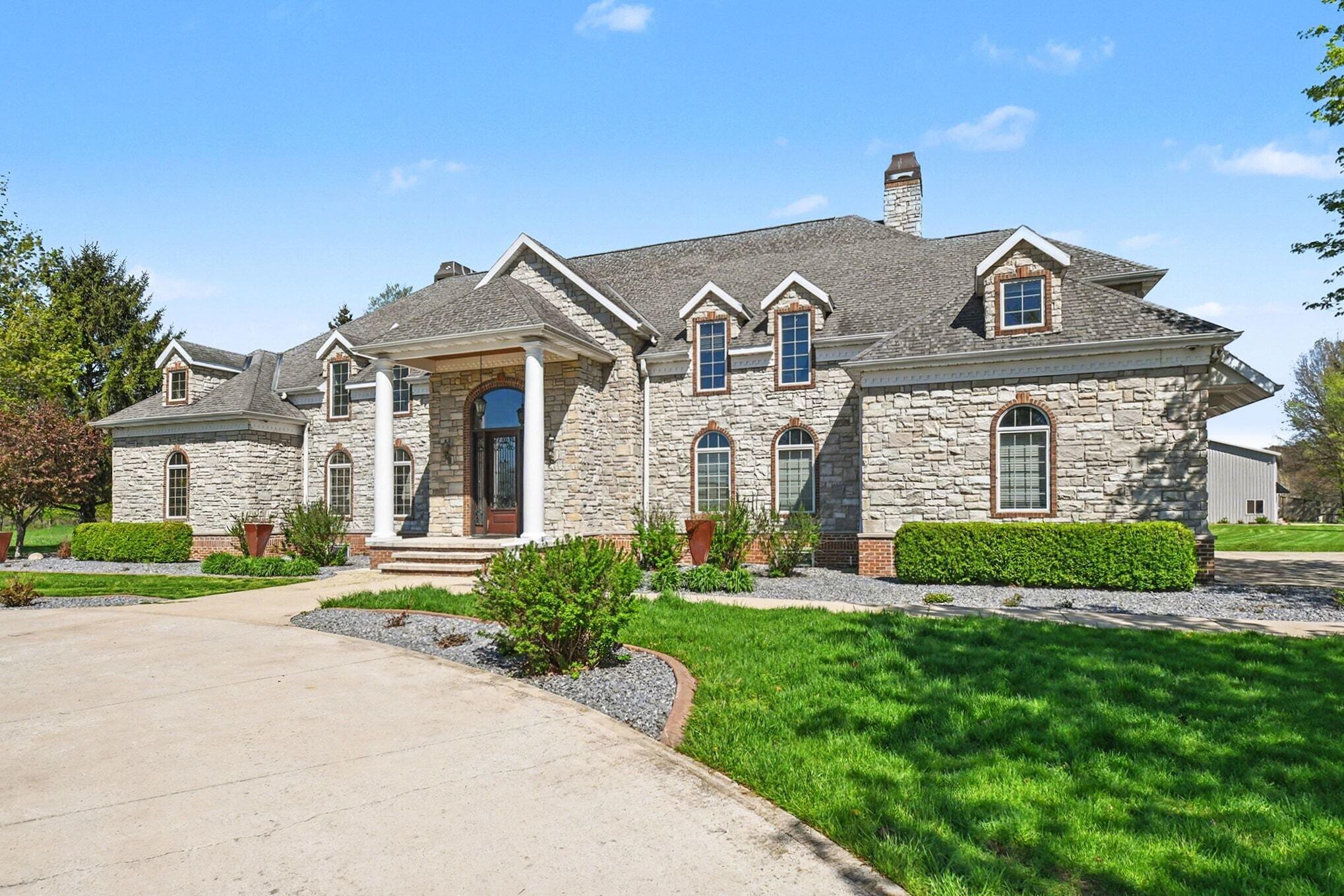 25510 Harris Street Edwardsburg MI 49112