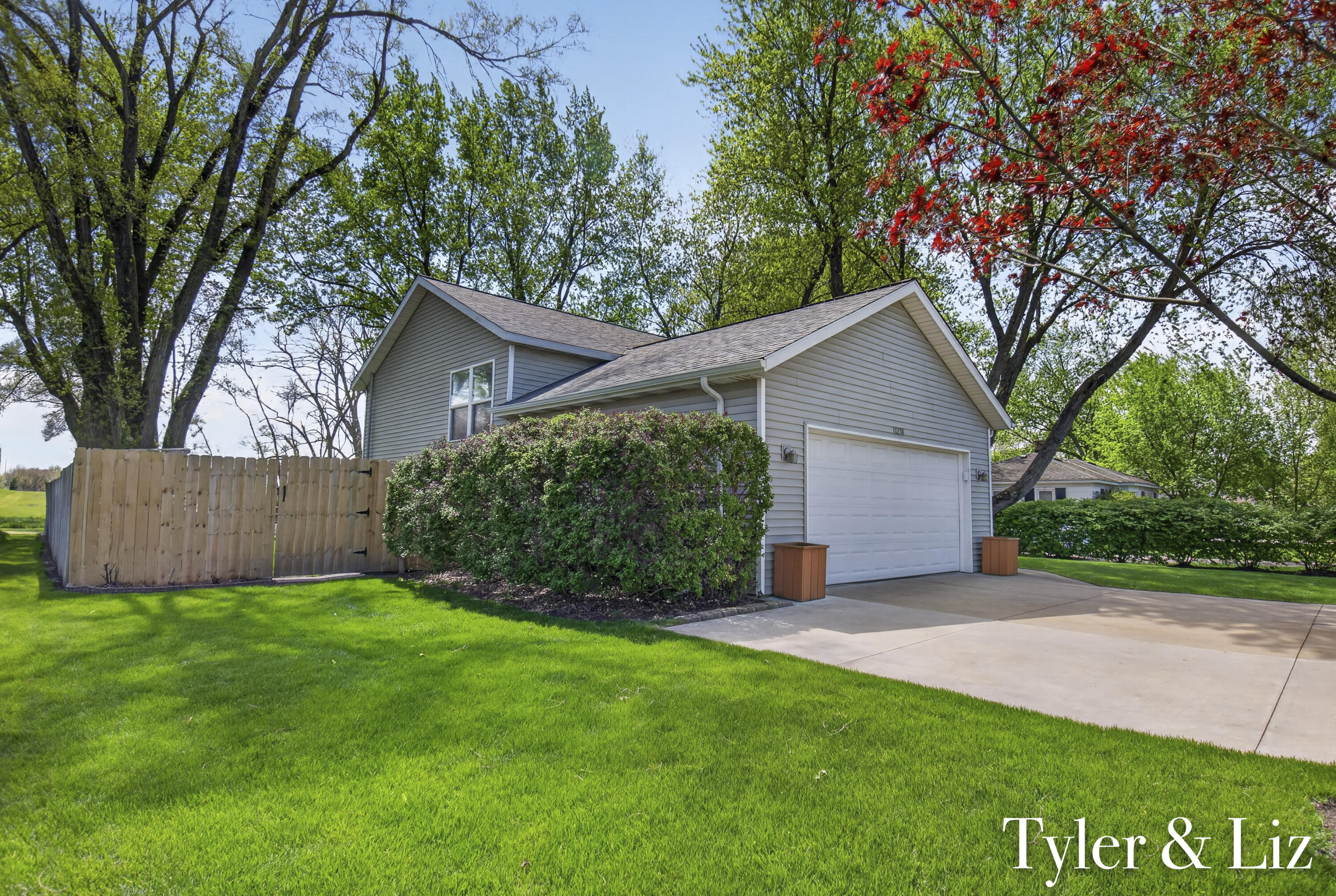 10298 Gordon Street Zeeland MI 49464
