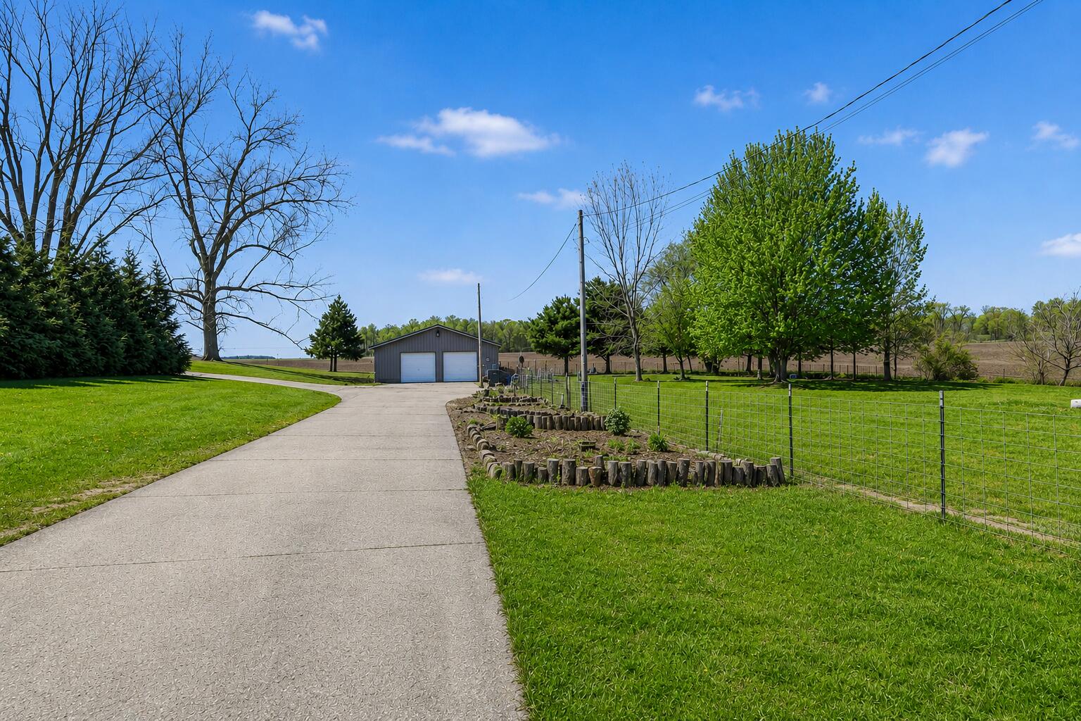 52290 Townhall Road Dowagiac MI 49047