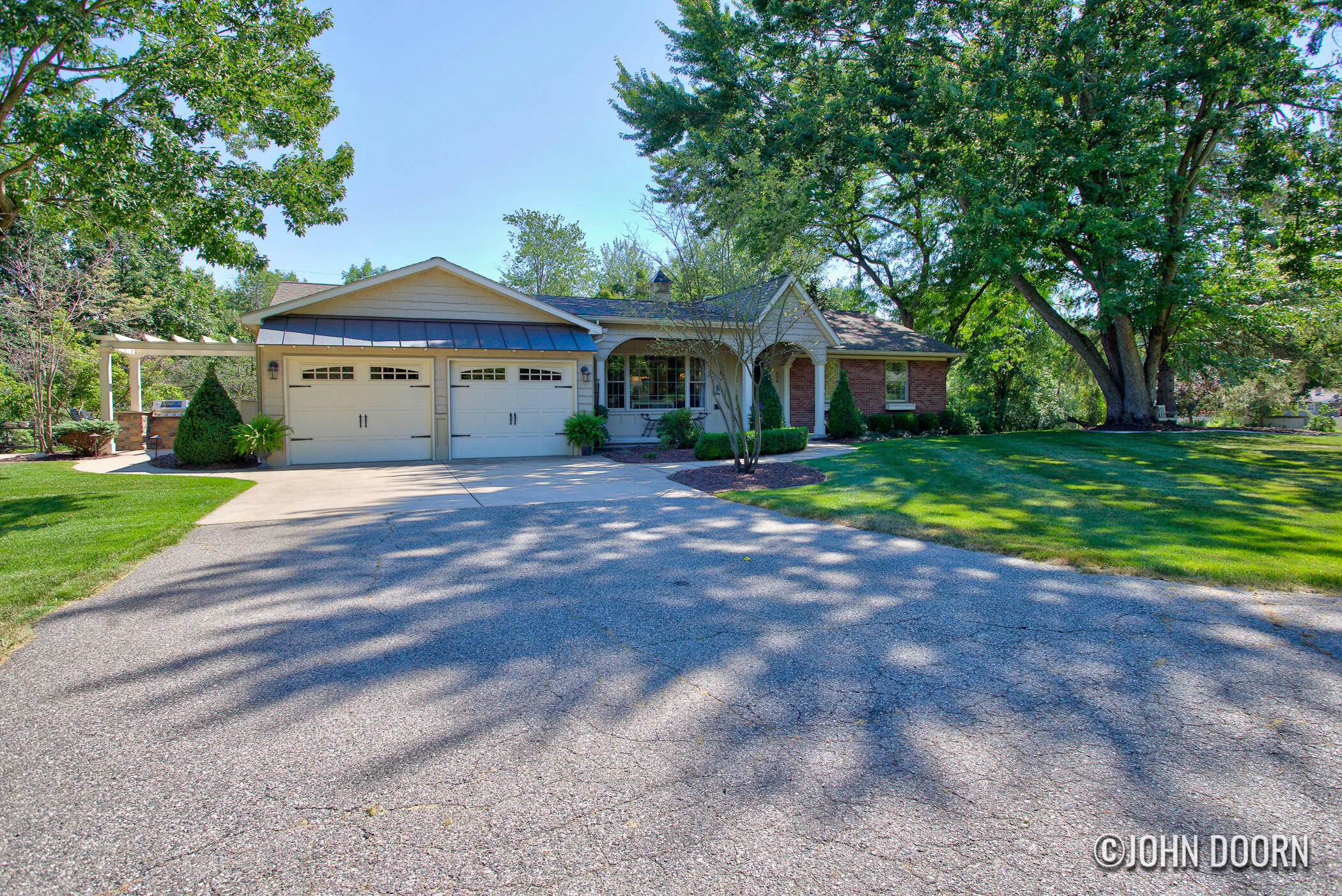 626 SE Spaulding Avenue SE Ada MI 49301