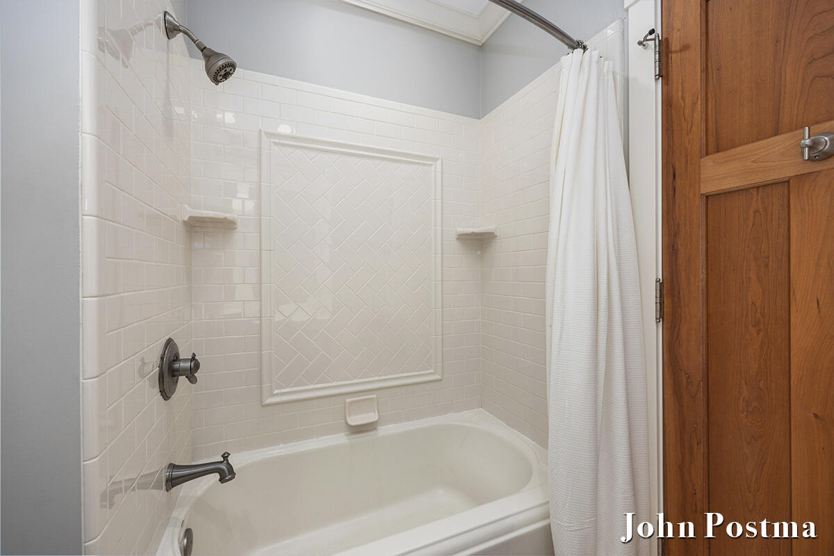 6605 Avonlea Court SE Grand Rapids MI 49546