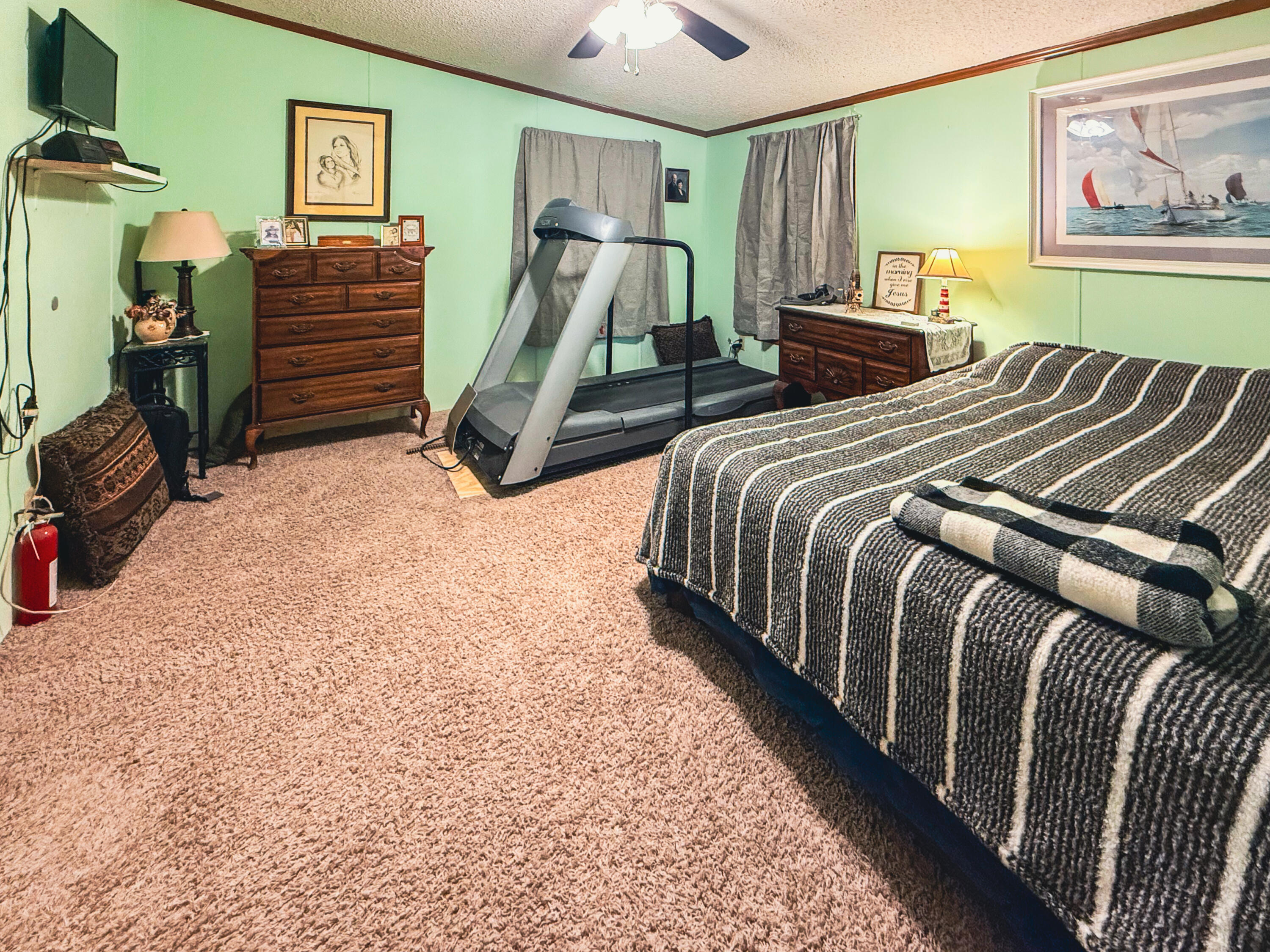 121 Elm Court Muskegon MI 49445