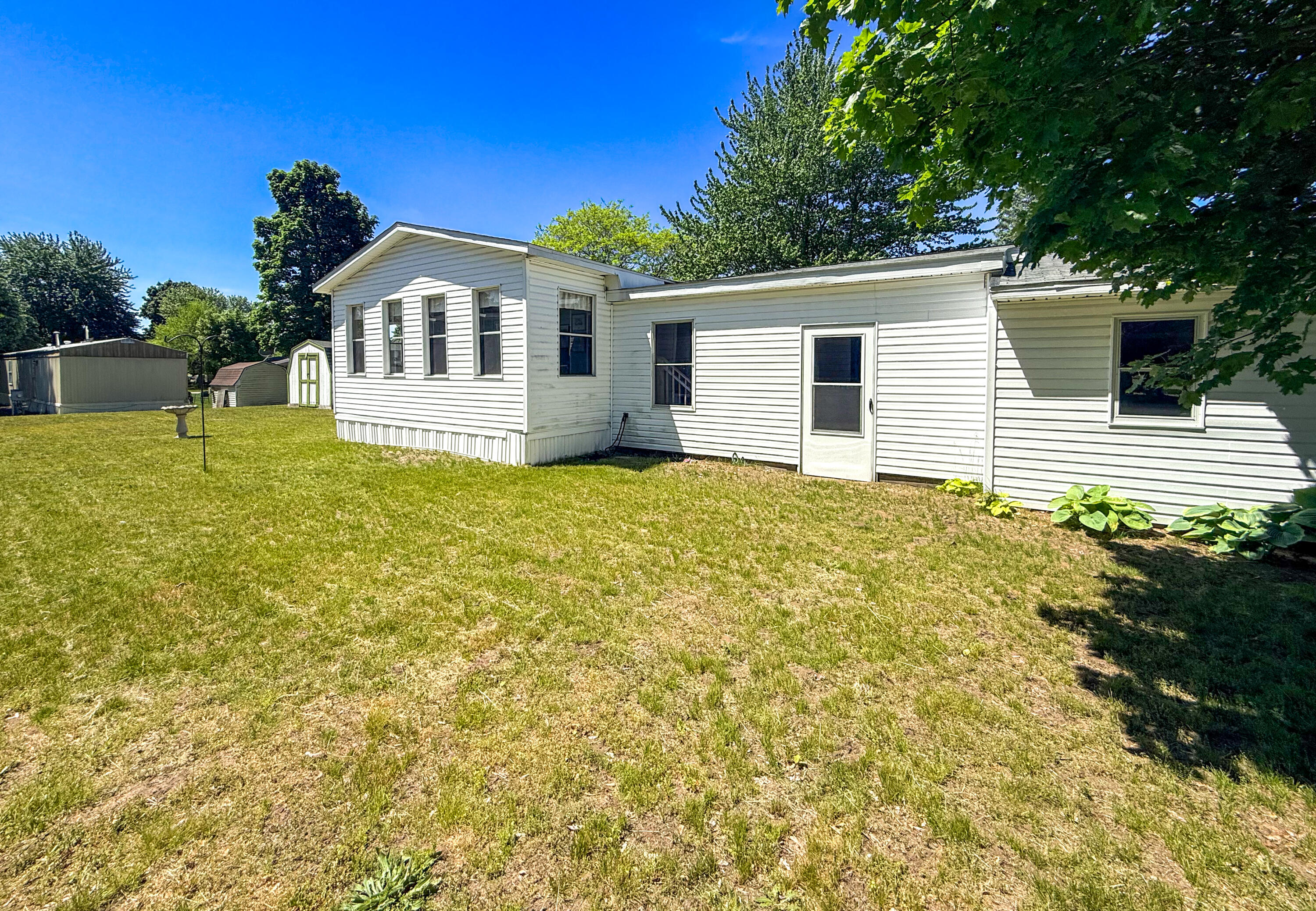 121 Elm Court Muskegon MI 49445